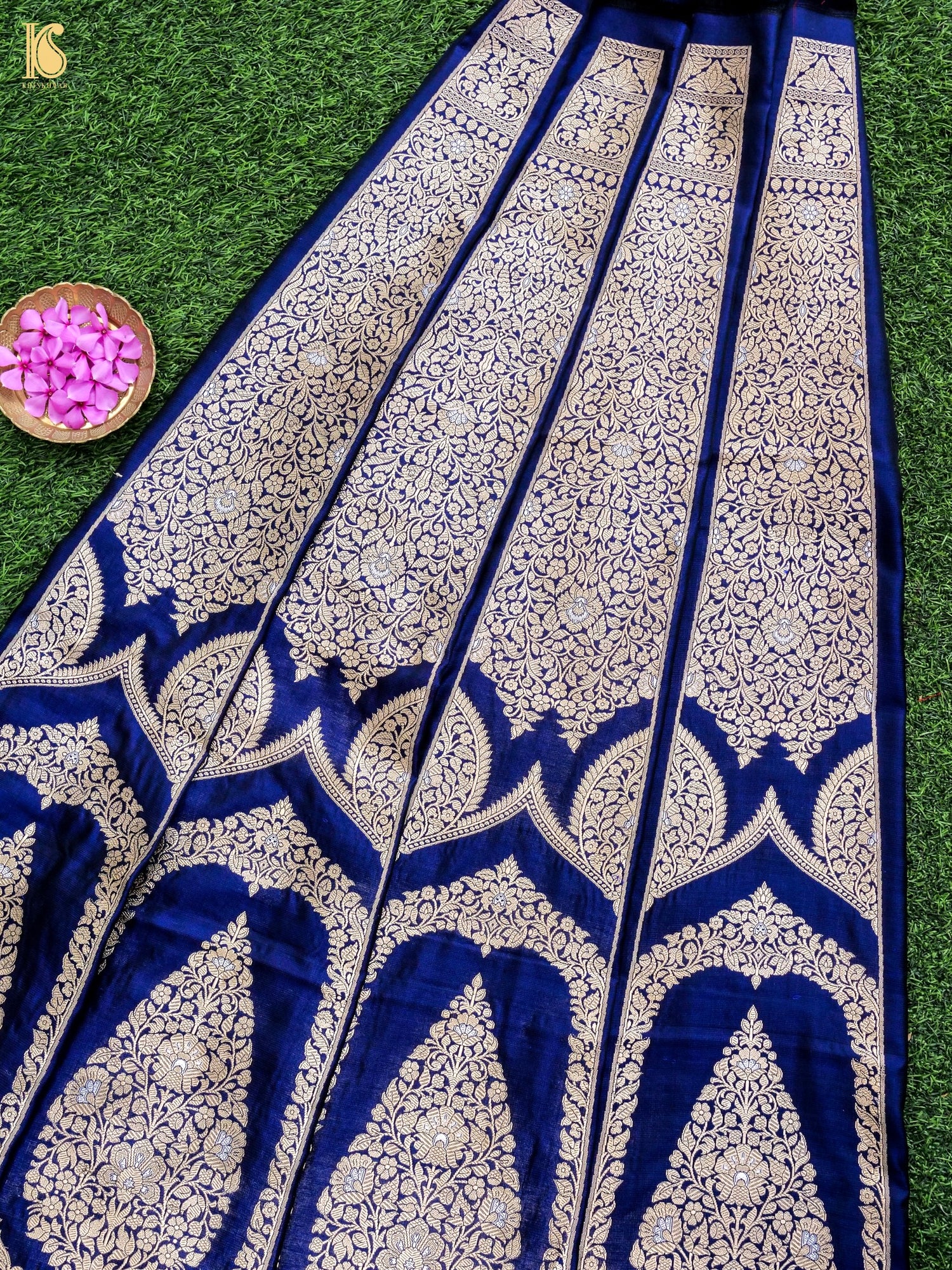 Handloom Banarasi Katan Silk Kalidar Naqshi Lehenga