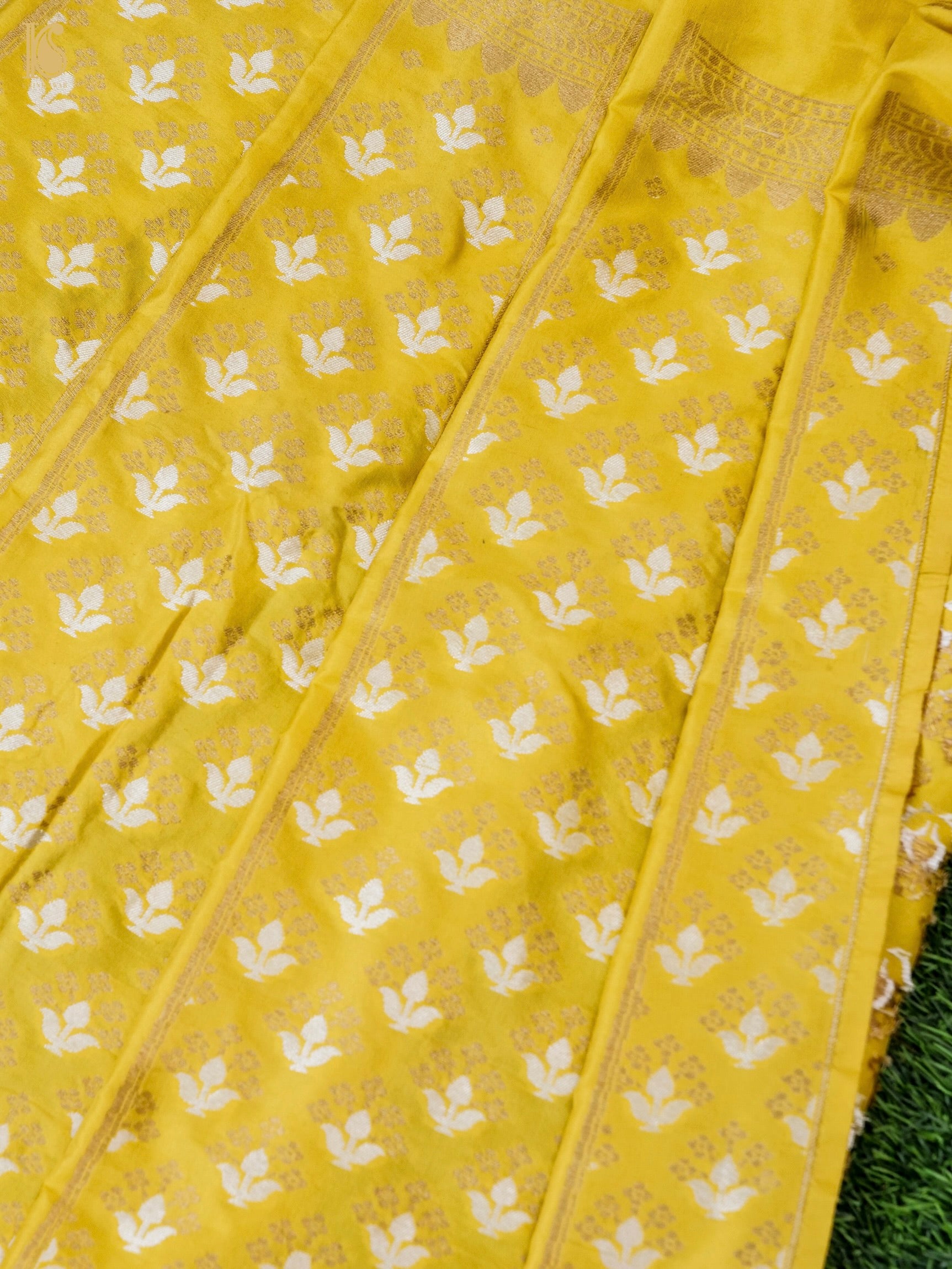 Handloom Banarasi Katan Silk Kalidar Ambrozia Lehenga