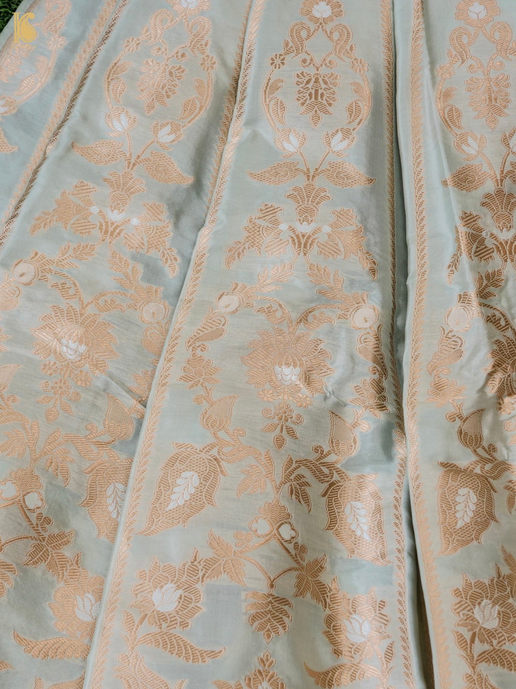 Handloom Banarasi Katan Silk Kalidar Pankhuri Lehenga