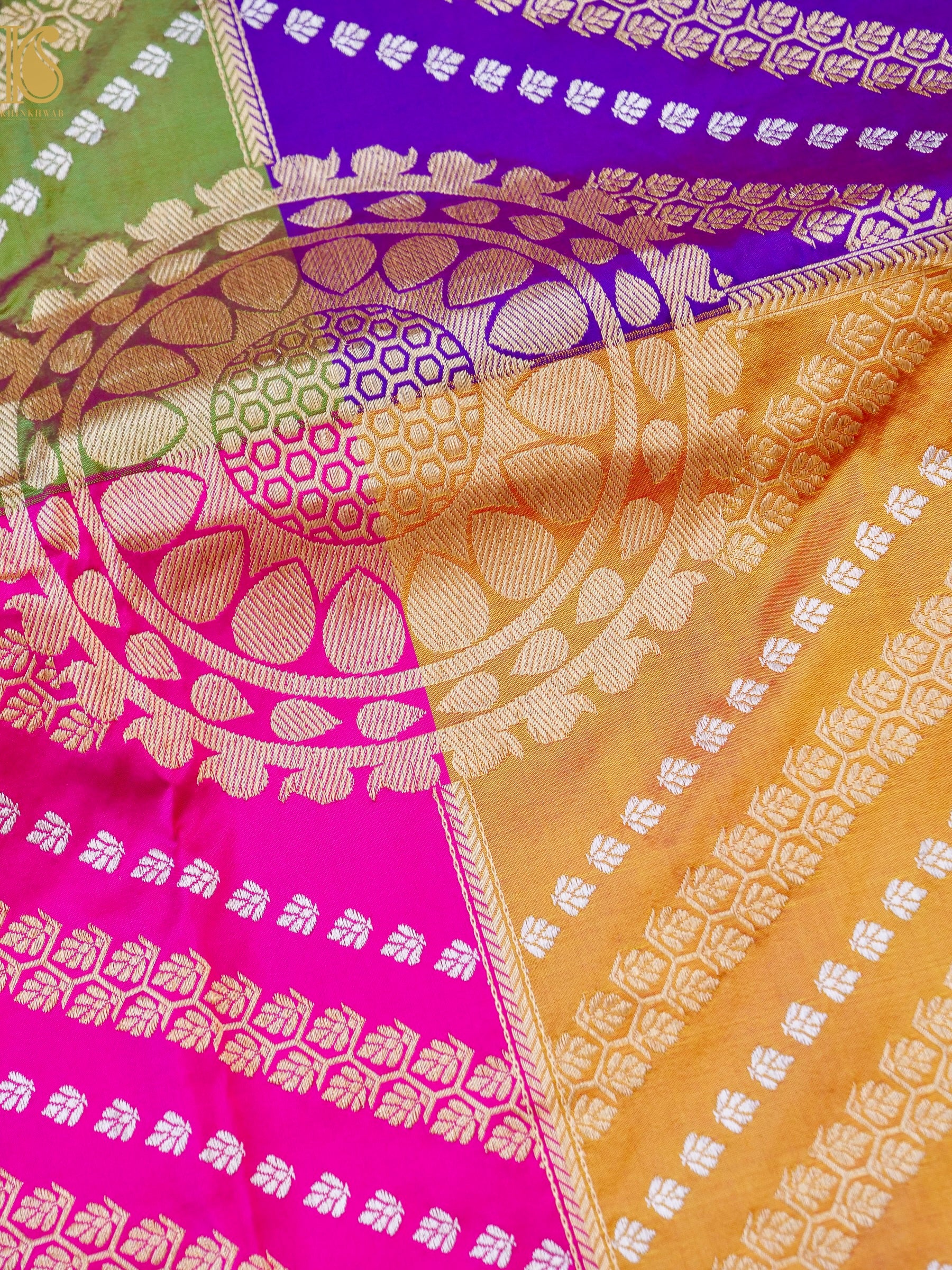 Handloom Banarasi Chauki Rangkat Red Silk Saree - Khinkhwab