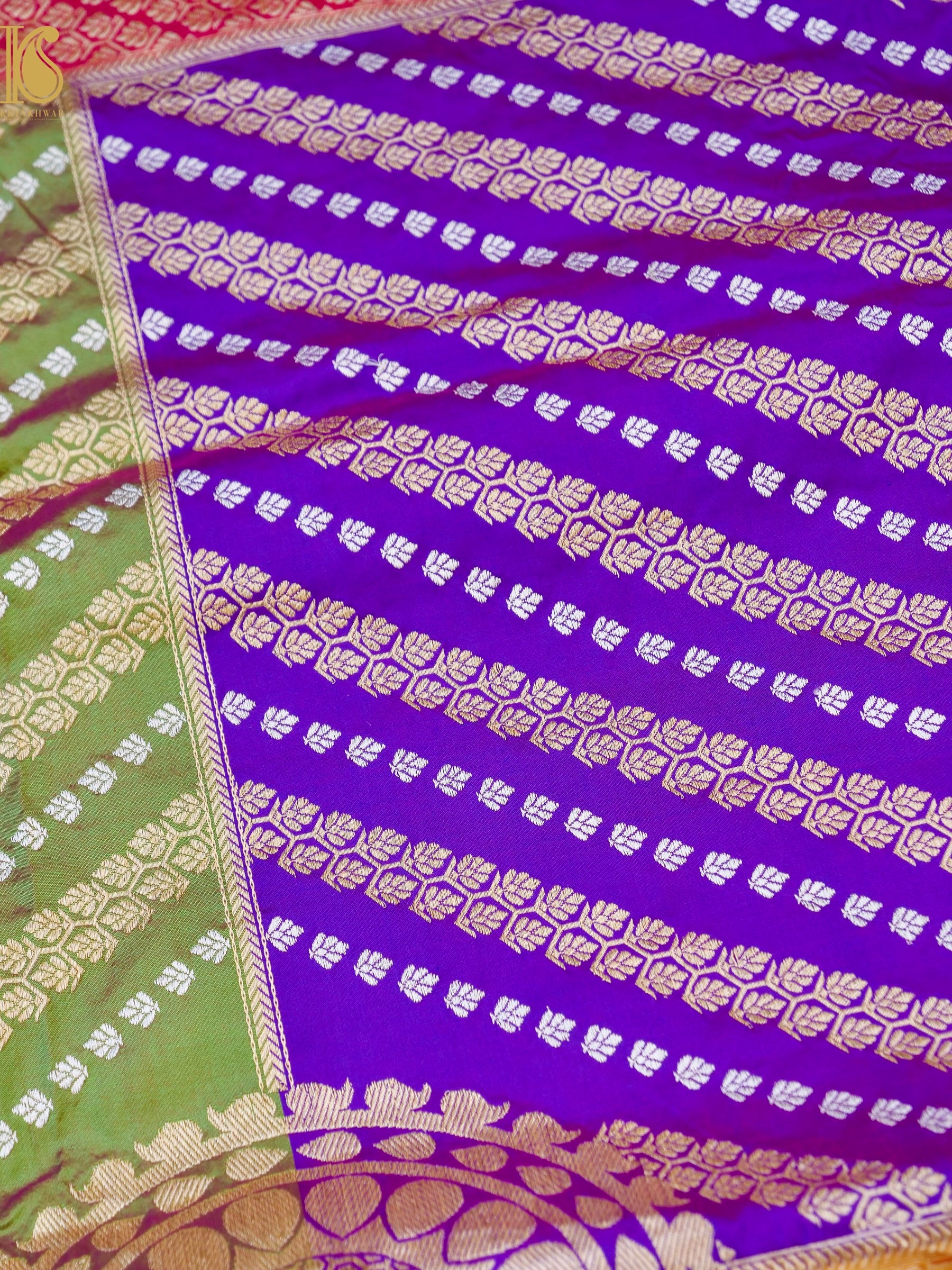 Handloom Banarasi Chauki Rangkat Red Silk Saree - Khinkhwab