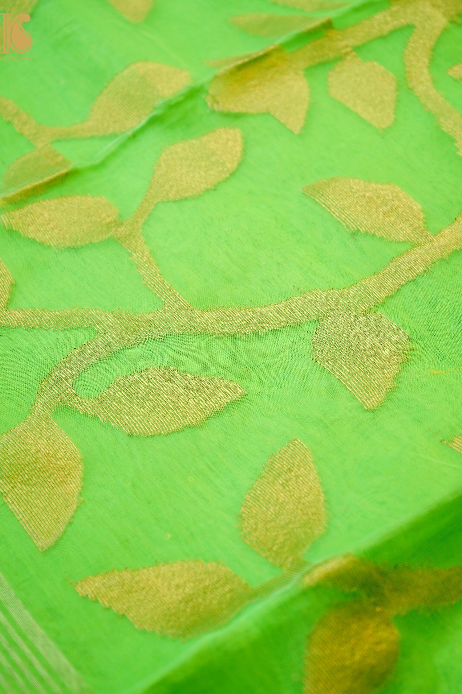 Handloom Dhakai Jamdani Lime Saree with Sequins