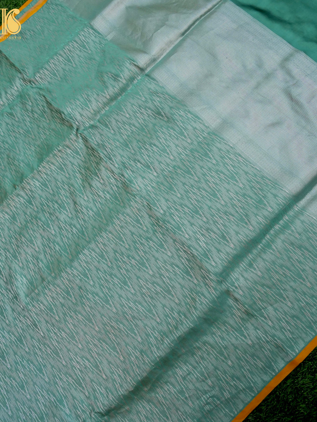 Handloom Banarasi Katan Silk Zari Tanchoi Saree