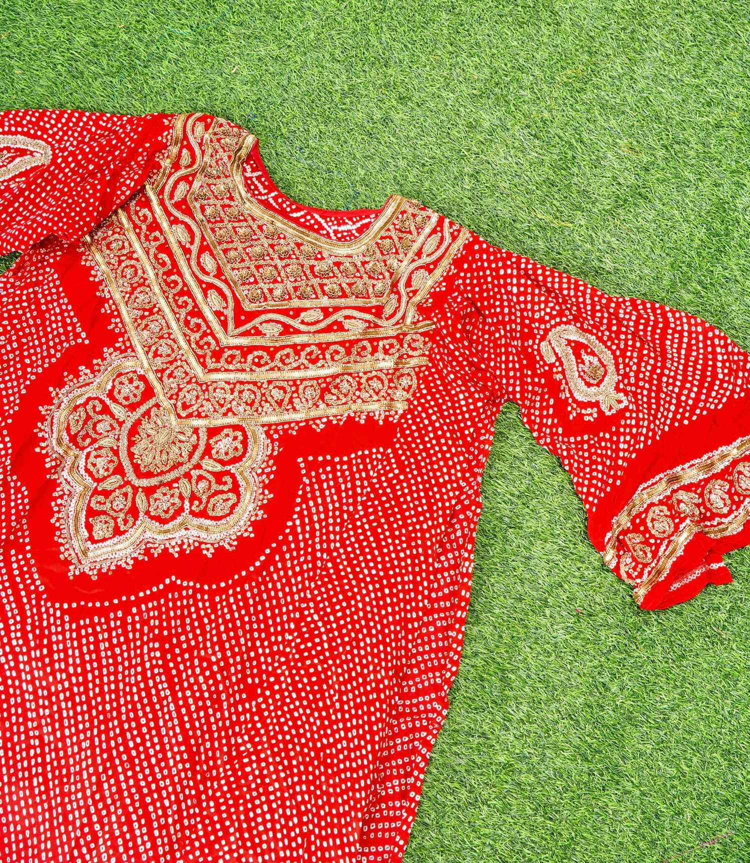 Red Georgette Handloom Banarasi Bandhani Suit Fabric with Hand Embriodery