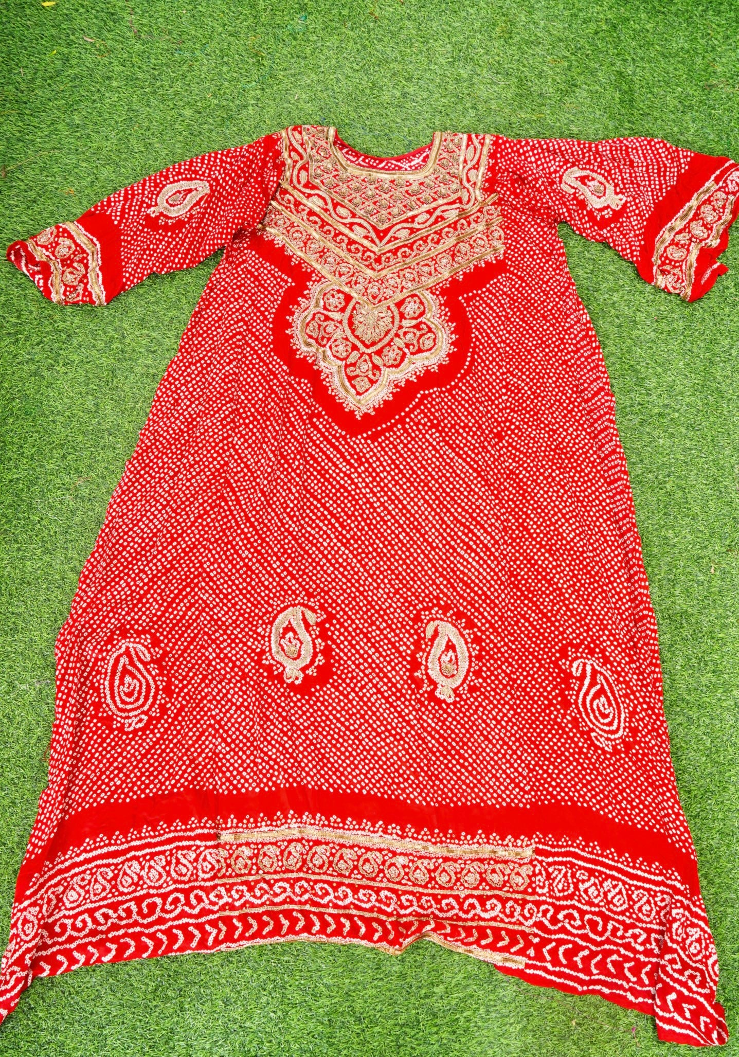 Red Georgette Handloom Banarasi Bandhani Suit Fabric with Hand Embriodery