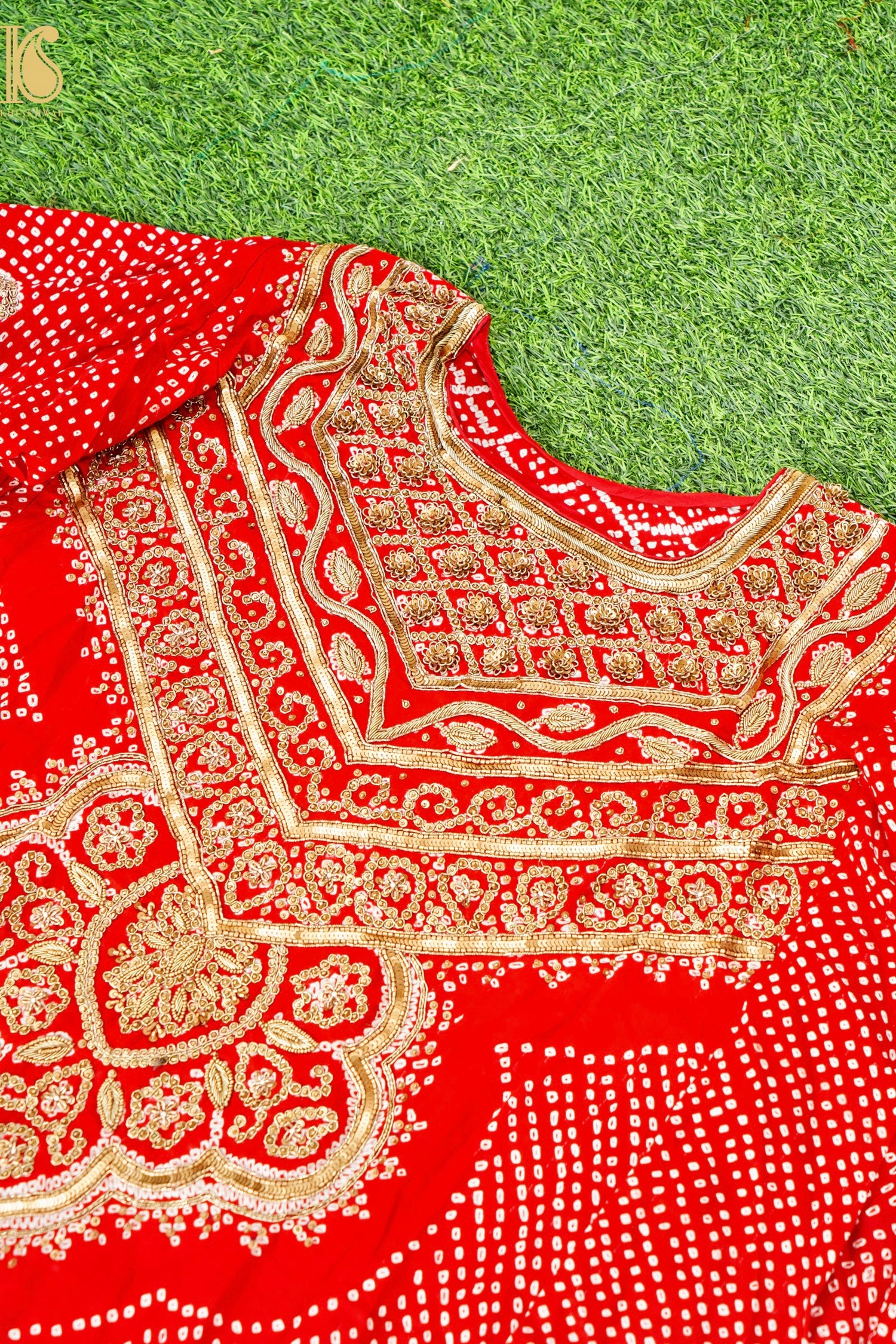 Red Georgette Handloom Banarasi Bandhani Suit Fabric with Hand Embriodery
