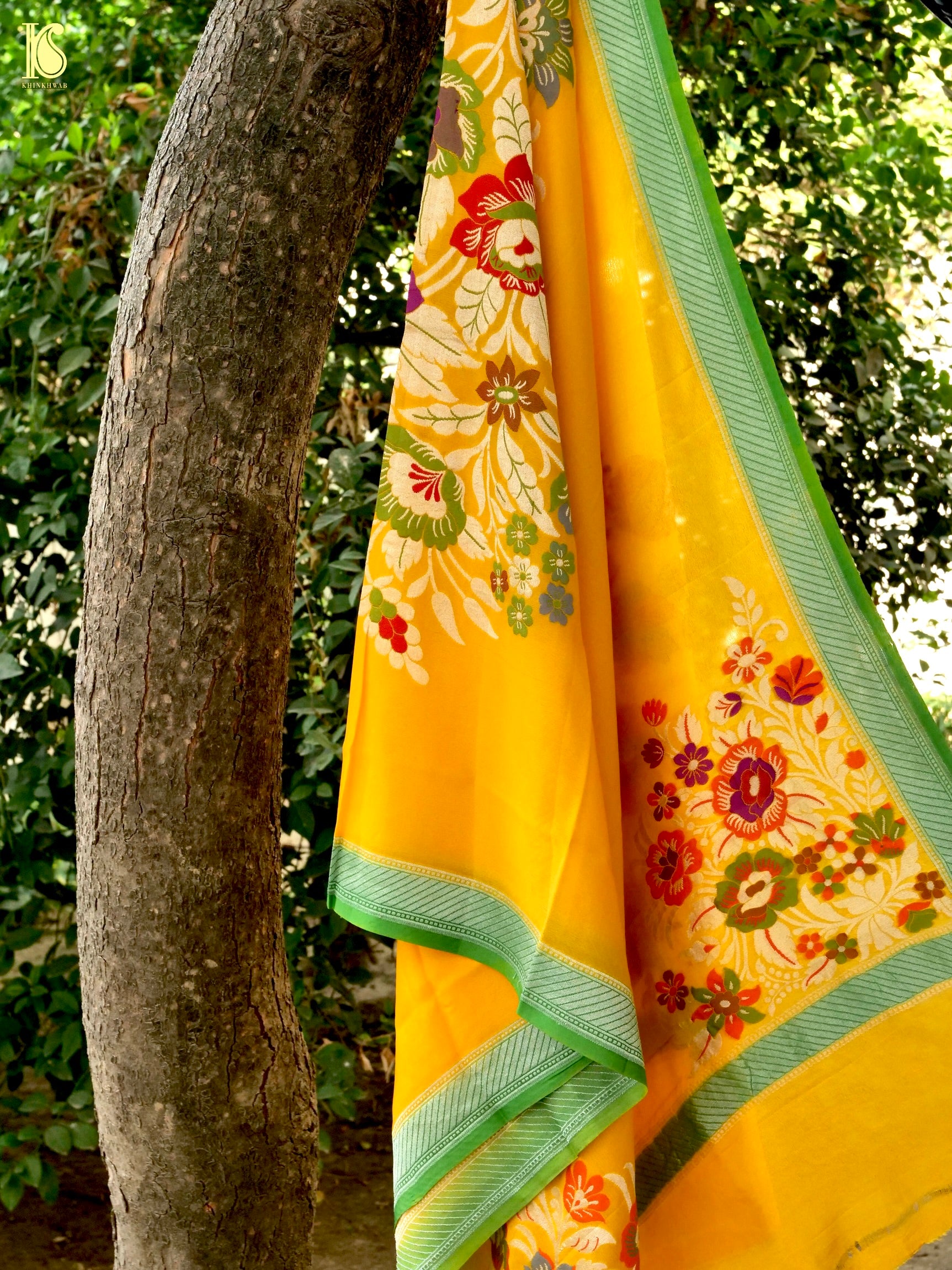 Handwoven Banarasi Georgette Dupatta with Floral Meenakari