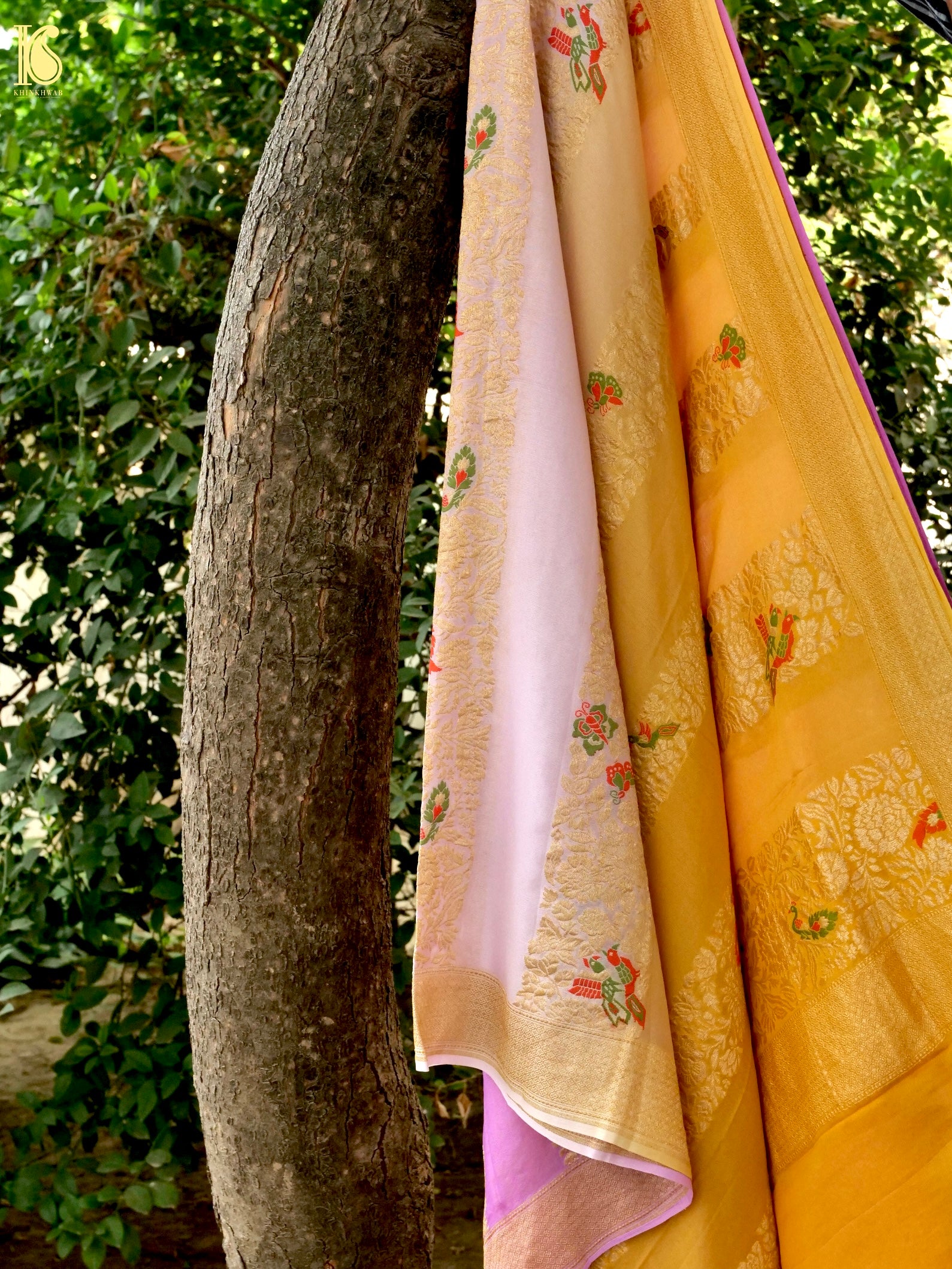 Handwoven Banarasi Georgette Dupatta with Floral Meenakari