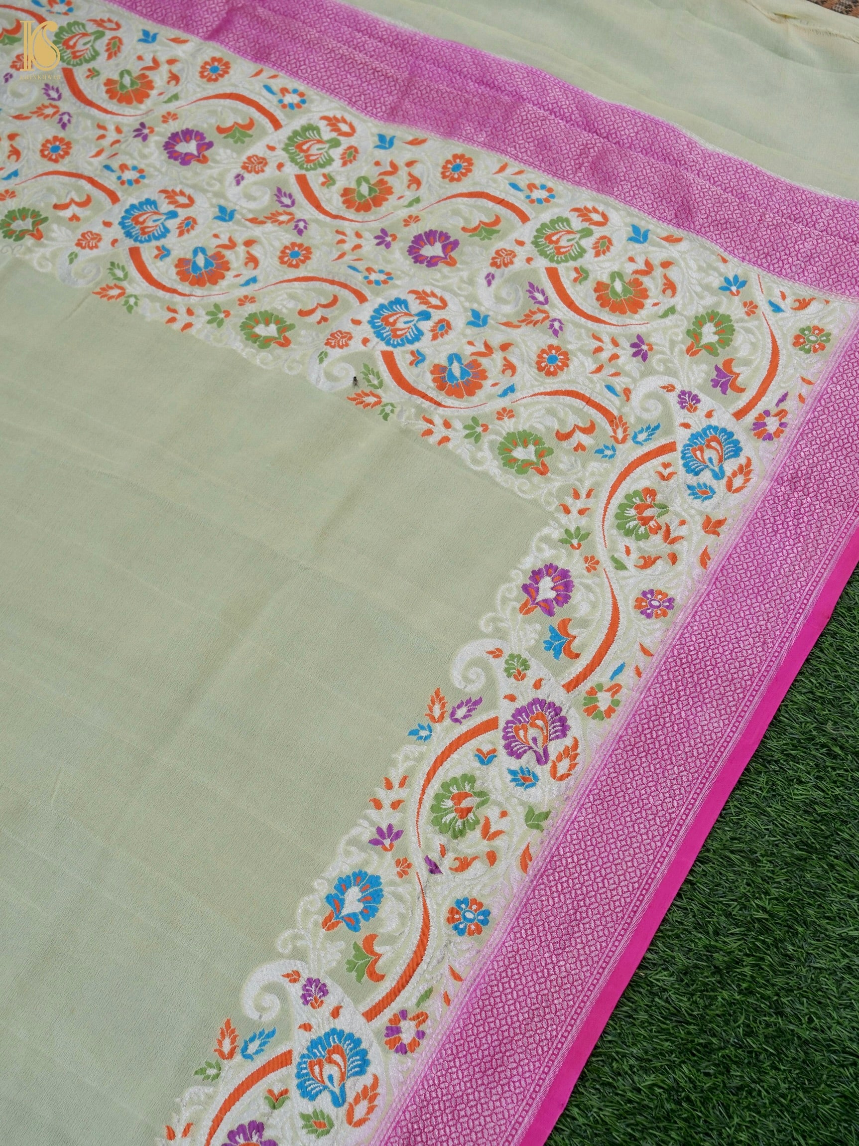 Handwoven Banarasi Georgette Dupatta with Floral Meenakari