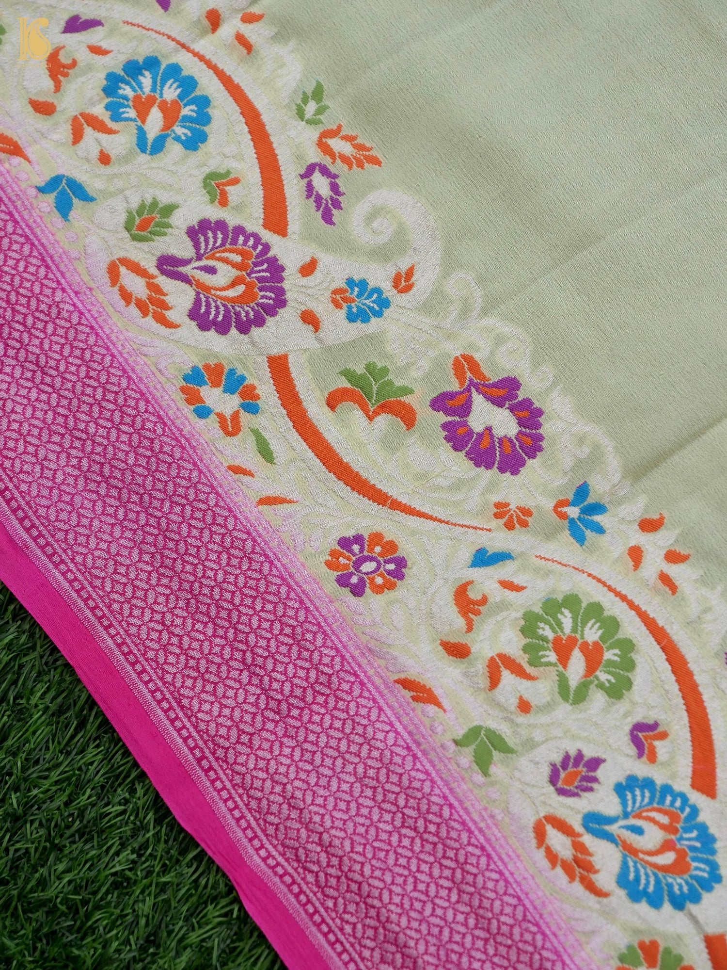 Handwoven Banarasi Georgette Dupatta with Floral Meenakari
