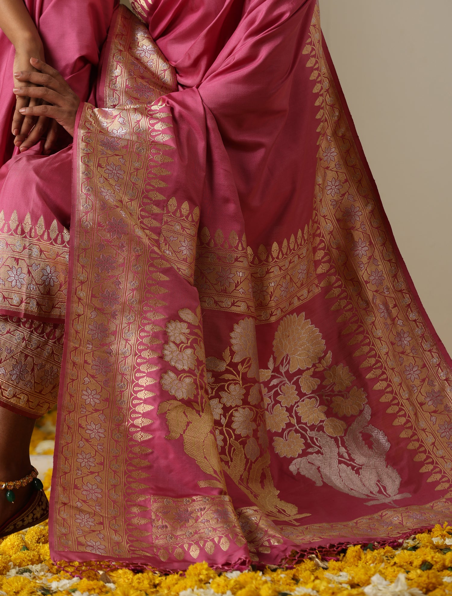 Handloom Banarasi Katan Silk Kadwa Ektara Kumudini Saree