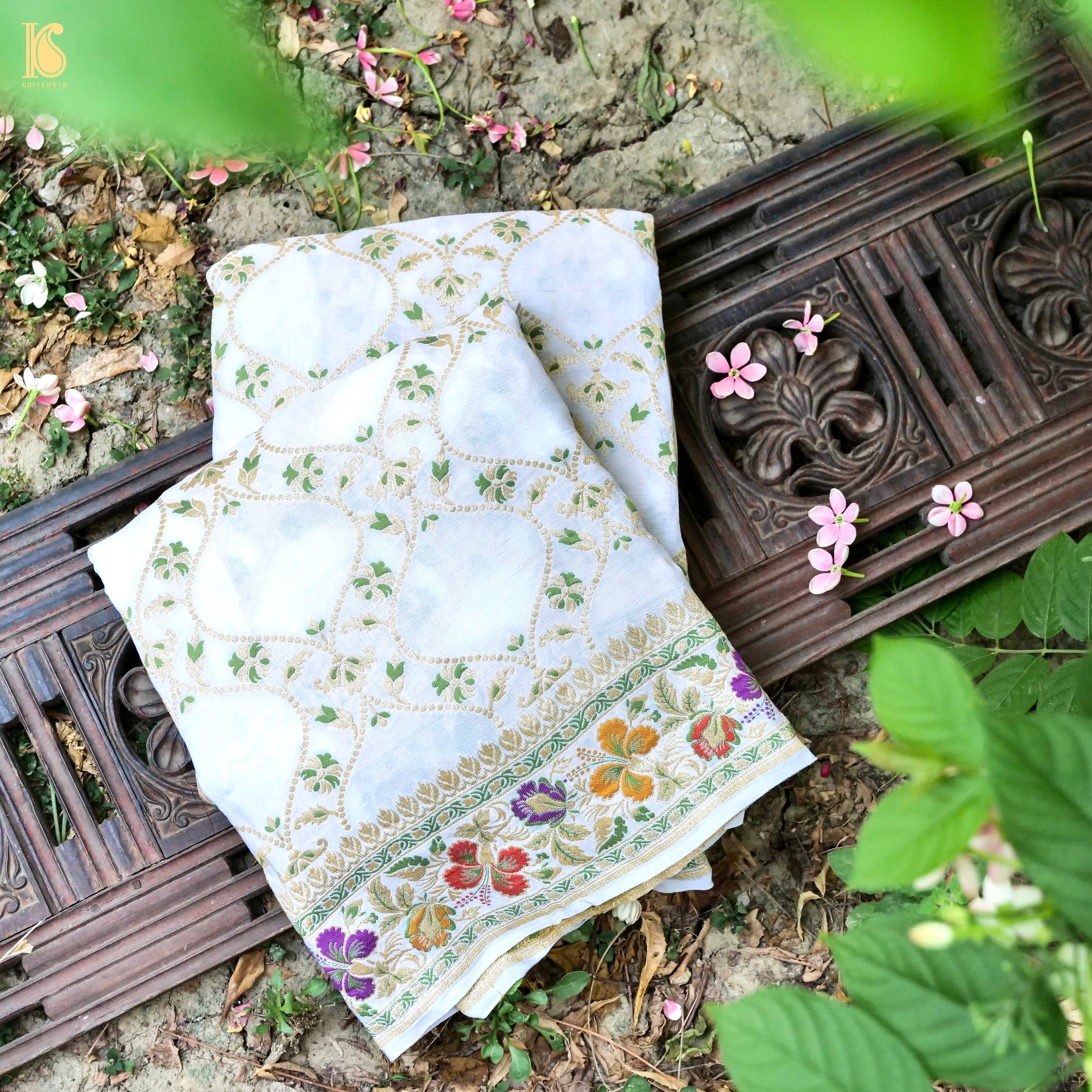 Dyeable Pure Georgette Banarasi Dahlia Border Saree
