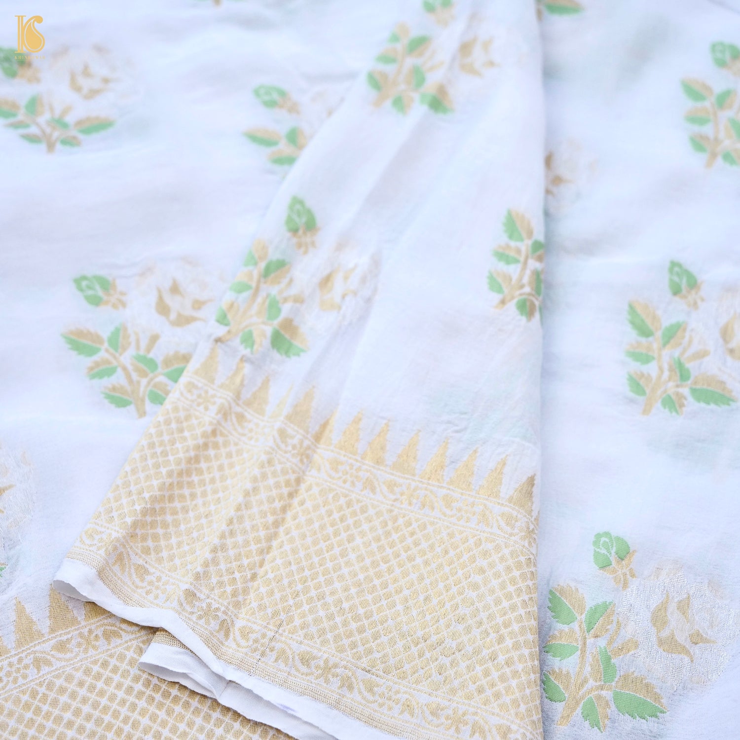 Dyeable Pure Georgette Banarasi Rose Boota Saree