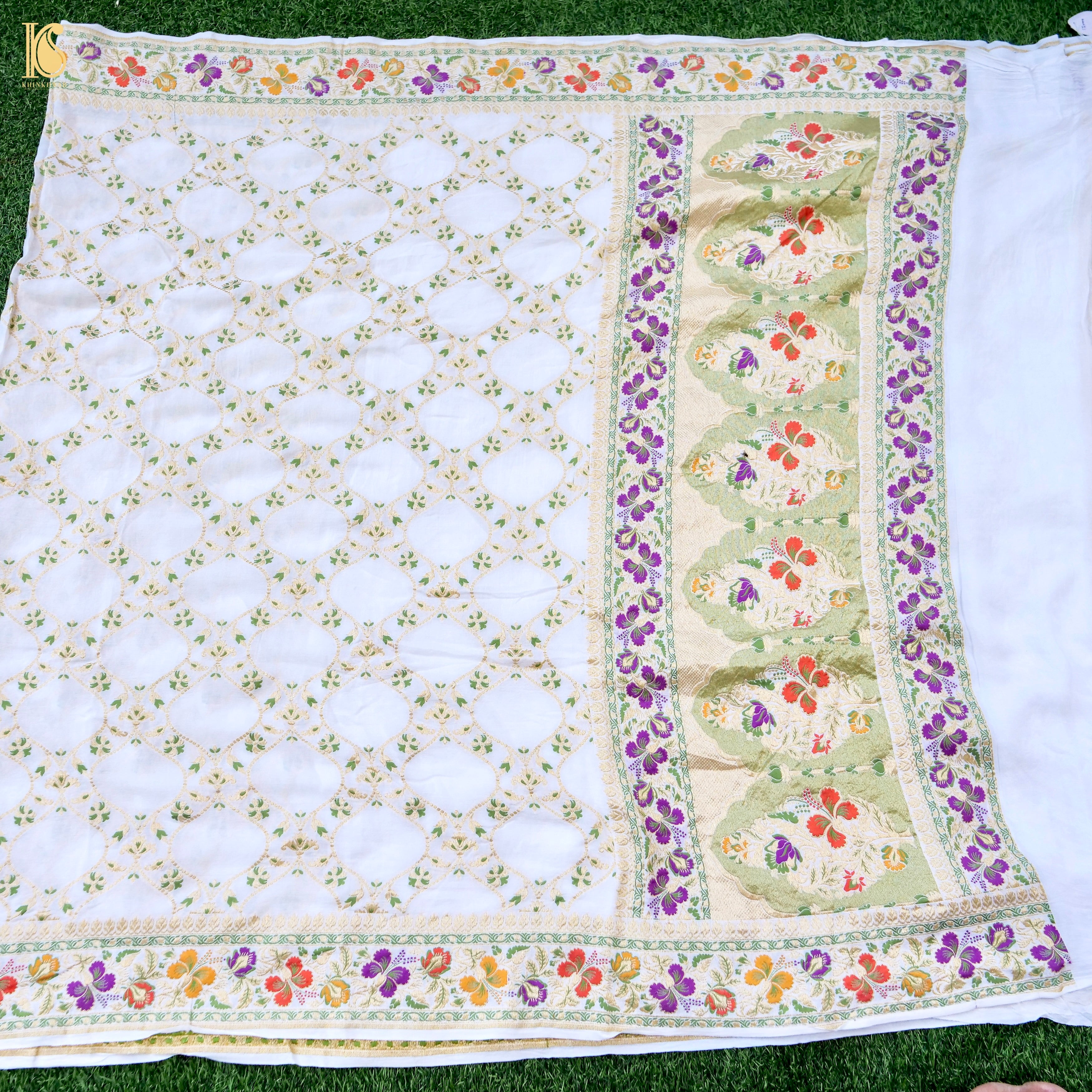 Dyeable Pure Georgette Banarasi Dahlia Border Saree
