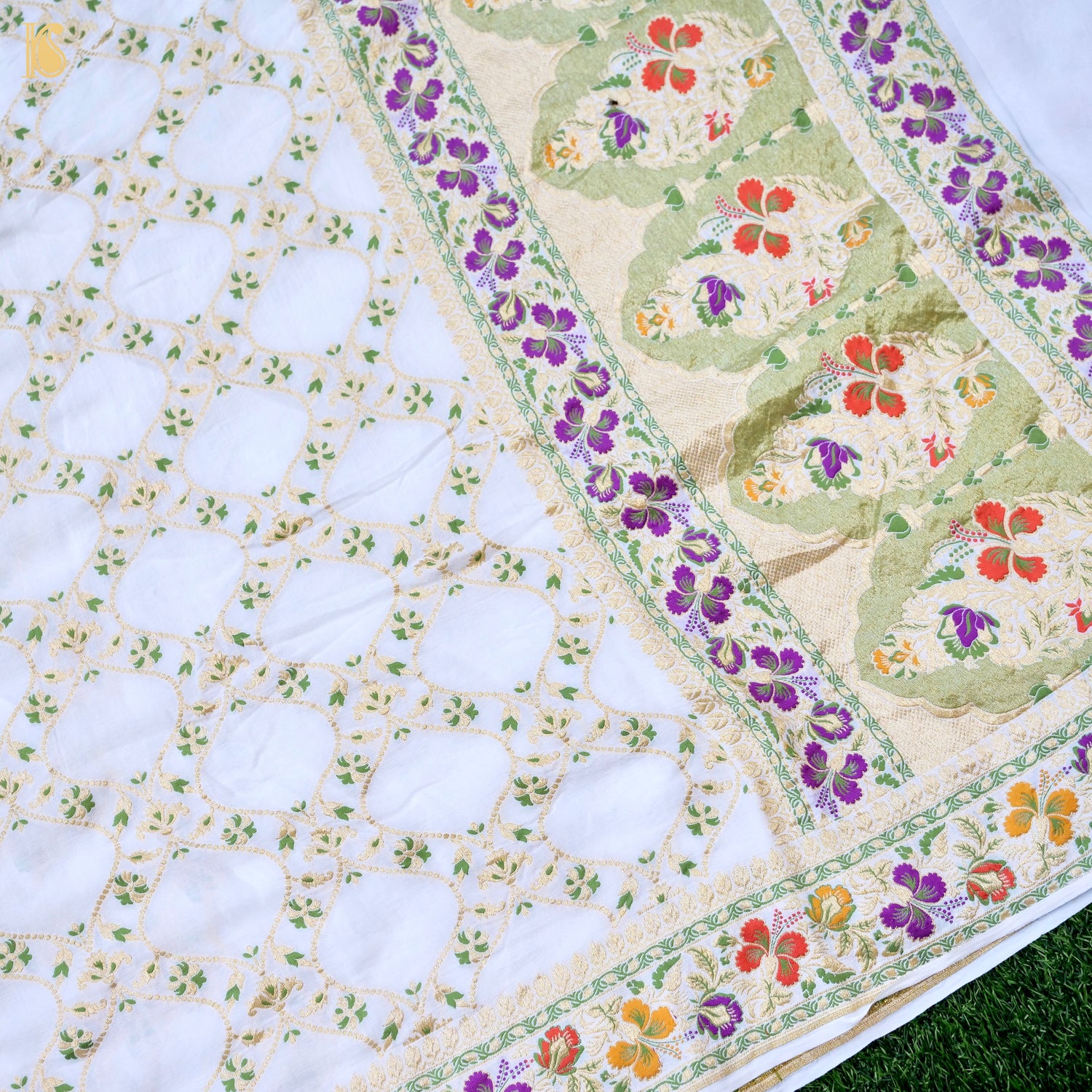 Dyeable Pure Georgette  Banarasi Dahlia Border Saree