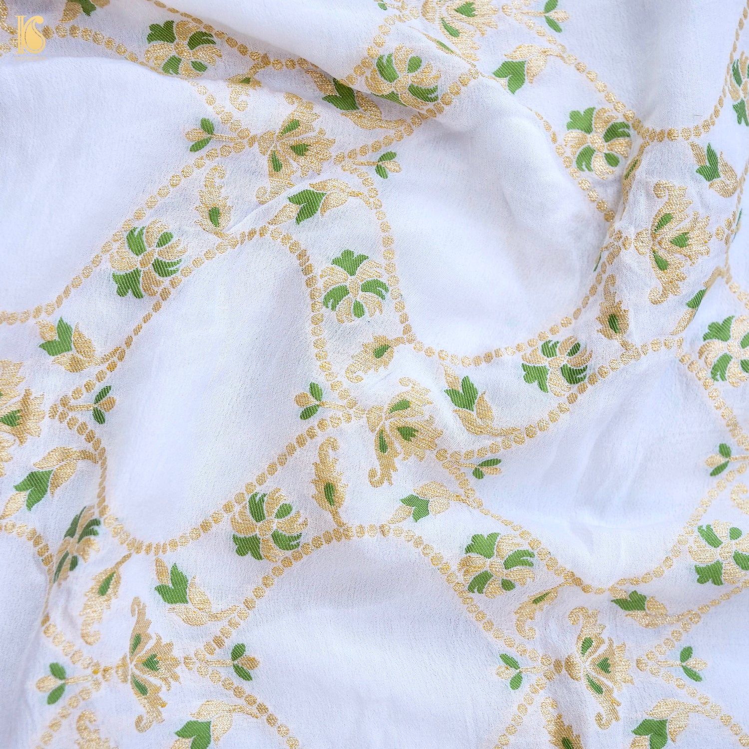 Dyeable Pure Georgette  Banarasi Dahlia Border Saree