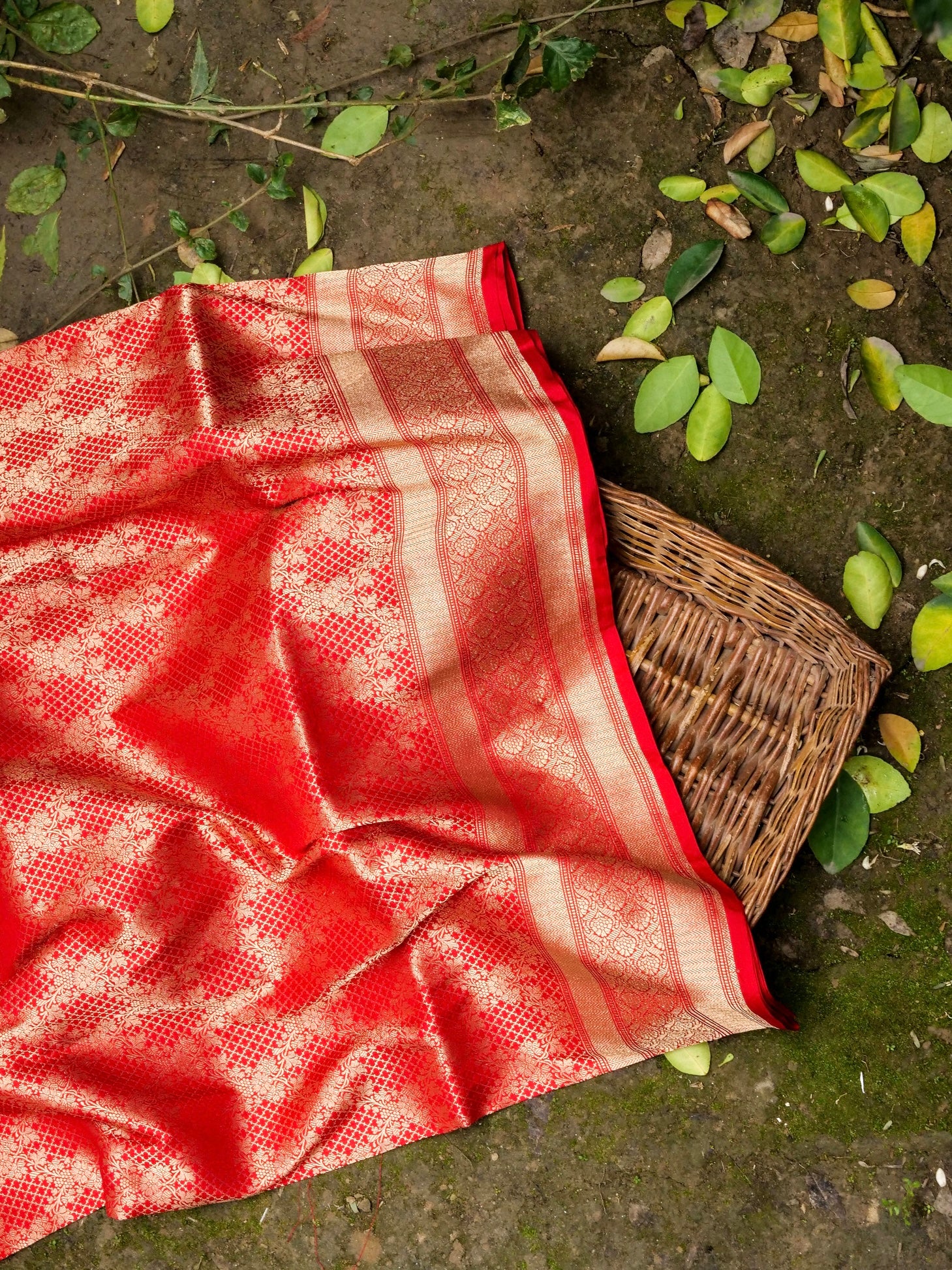 Handloom Banarasi Silk Zari Tanchoi Saree