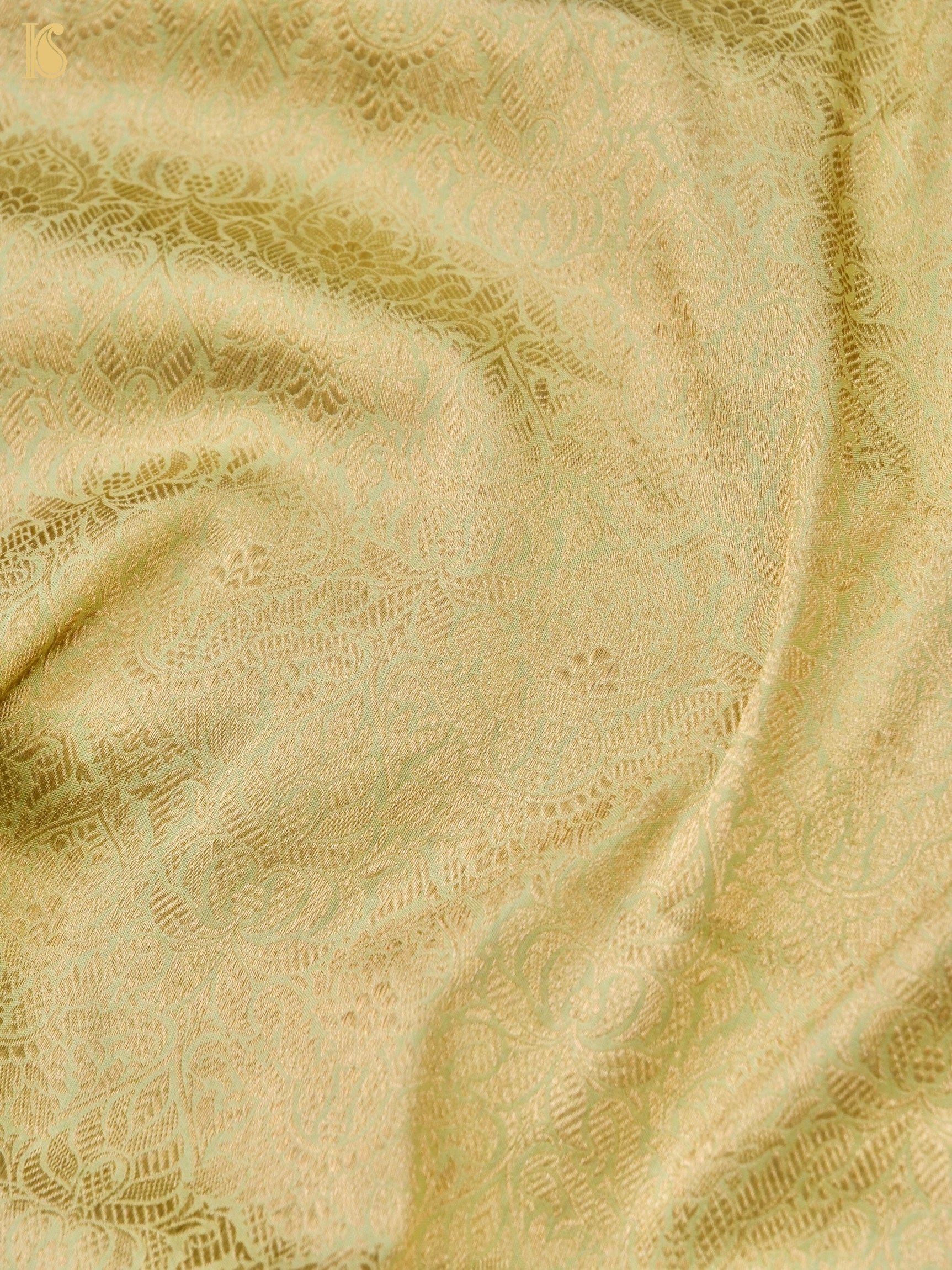 Handloom Banarasi Silk Zari Tanchoi Saree