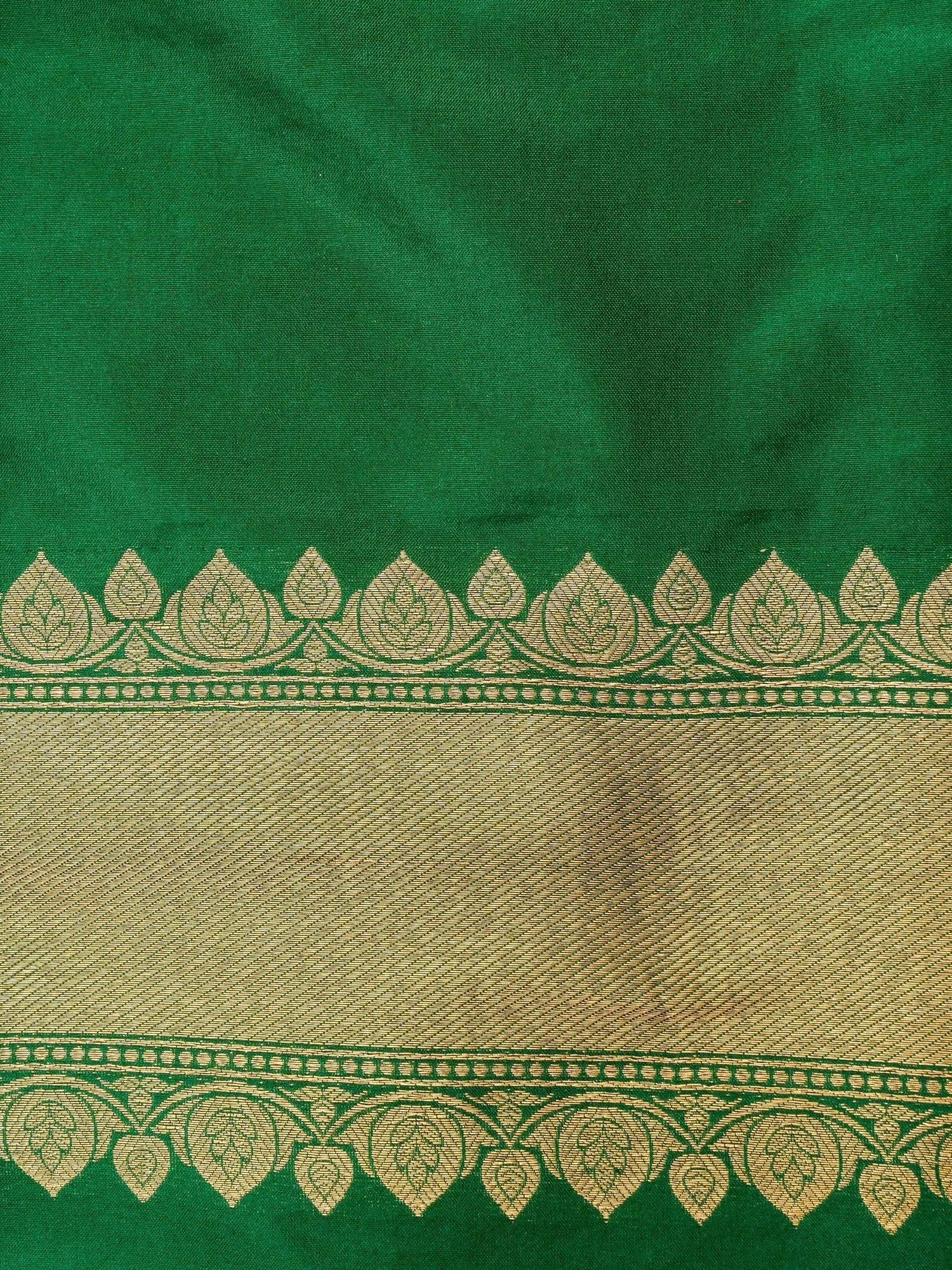 Handloom Banarasi Silk Zari Tanchoi Saree