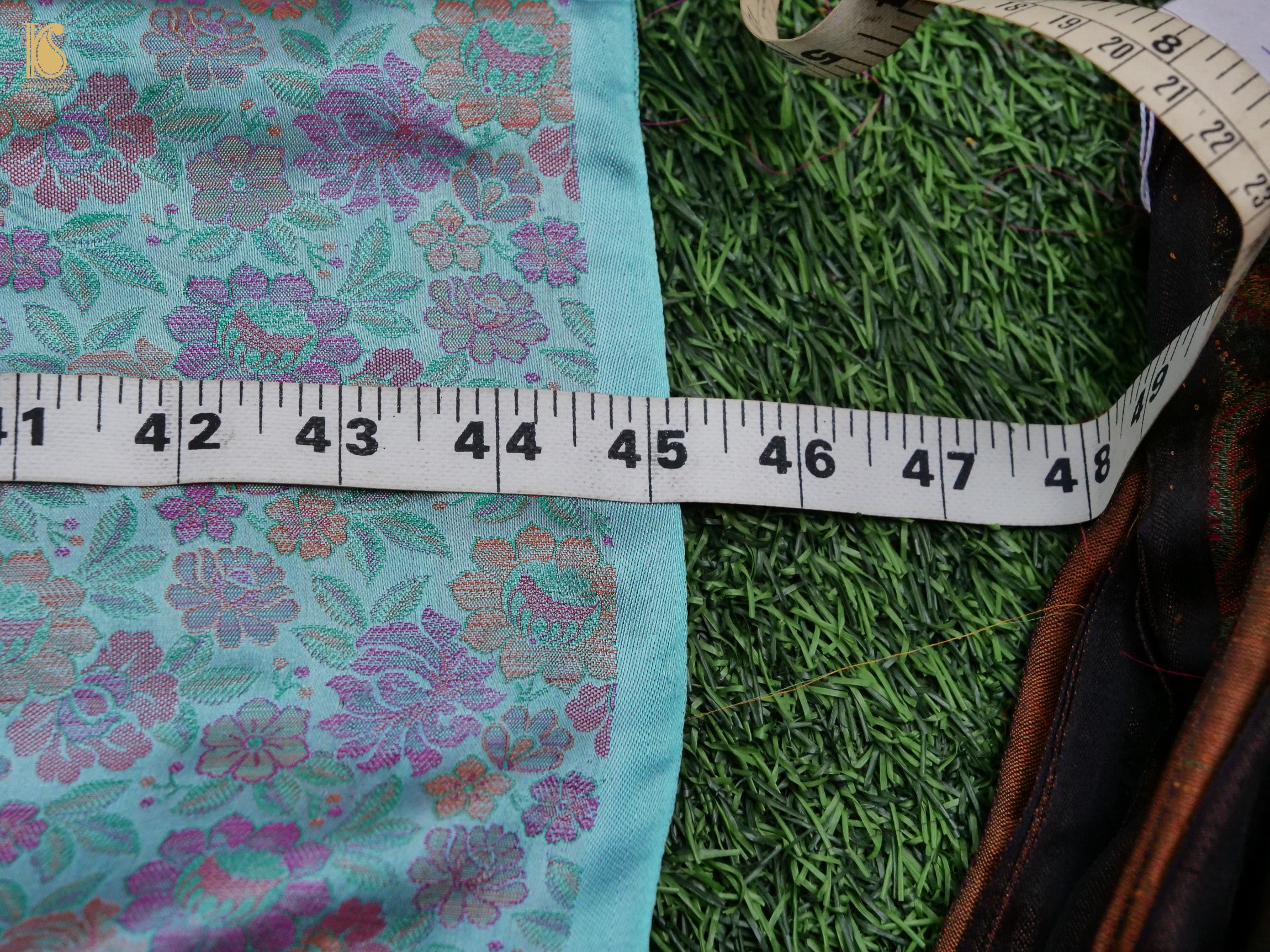 Handloom Banarasi Tanchoi Silk Peonies Fabric
