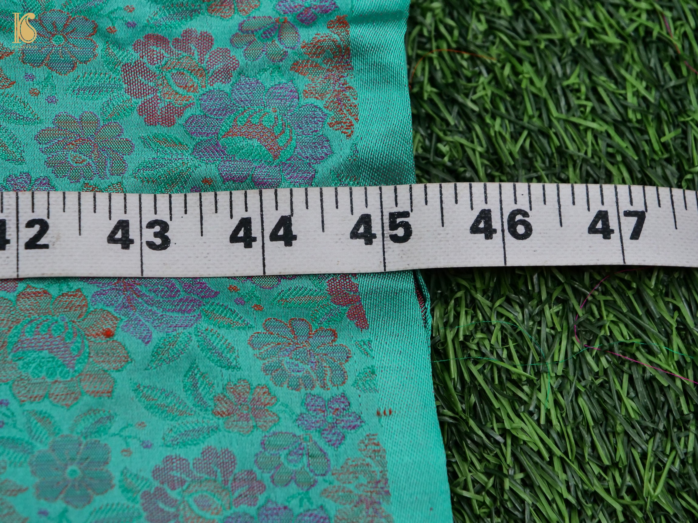 Handloom Banarasi Tanchoi Silk Peonies Fabric
