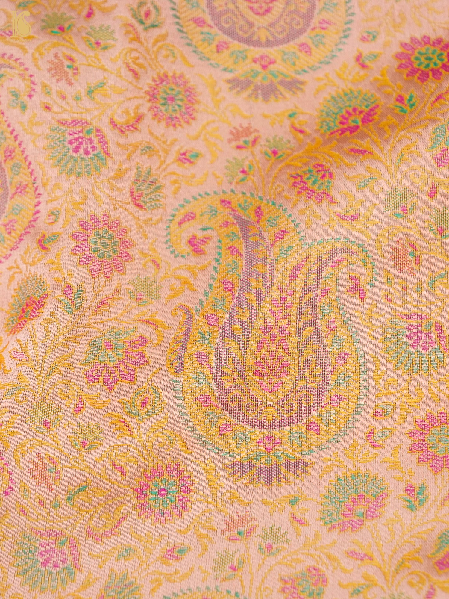 Handloom Banarasi Kalka Ambi Tanchoi Silk Fabric