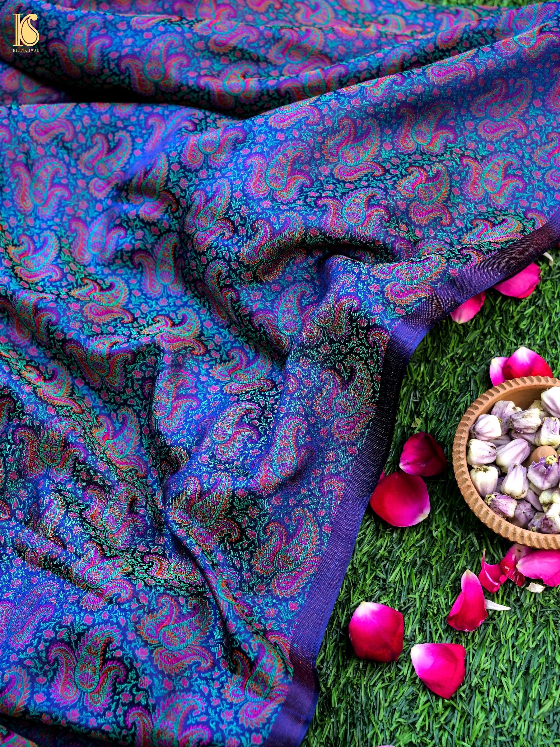 Handloom Banarasi Royal Ambi Tanchoi Silk Fabric