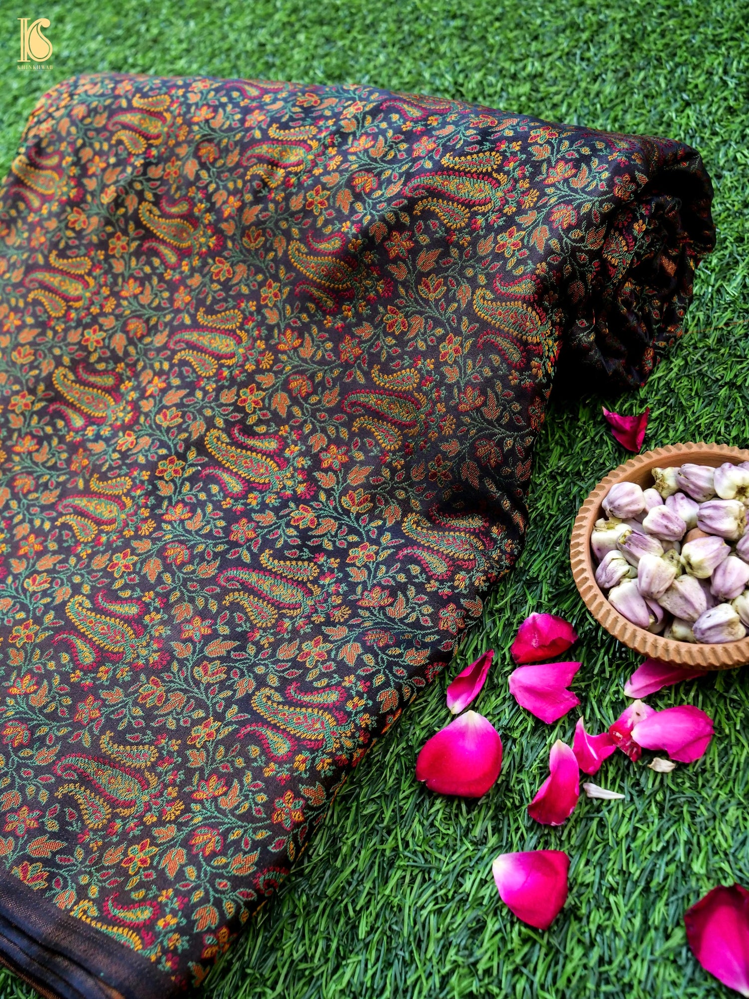Handloom Banarasi Nawabi Ambi Tanchoi Silk Fabric