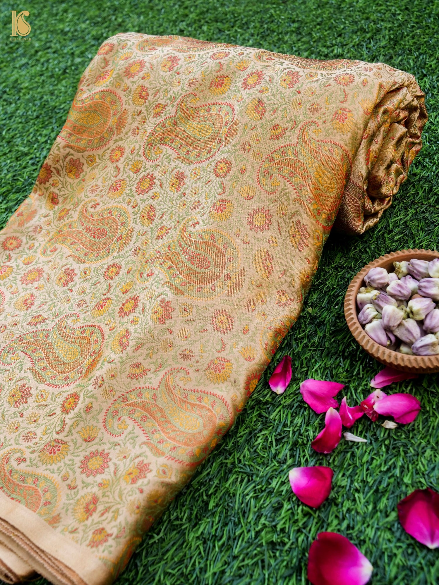 Handloom Banarasi Kalka Ambi Tanchoi Silk Fabric