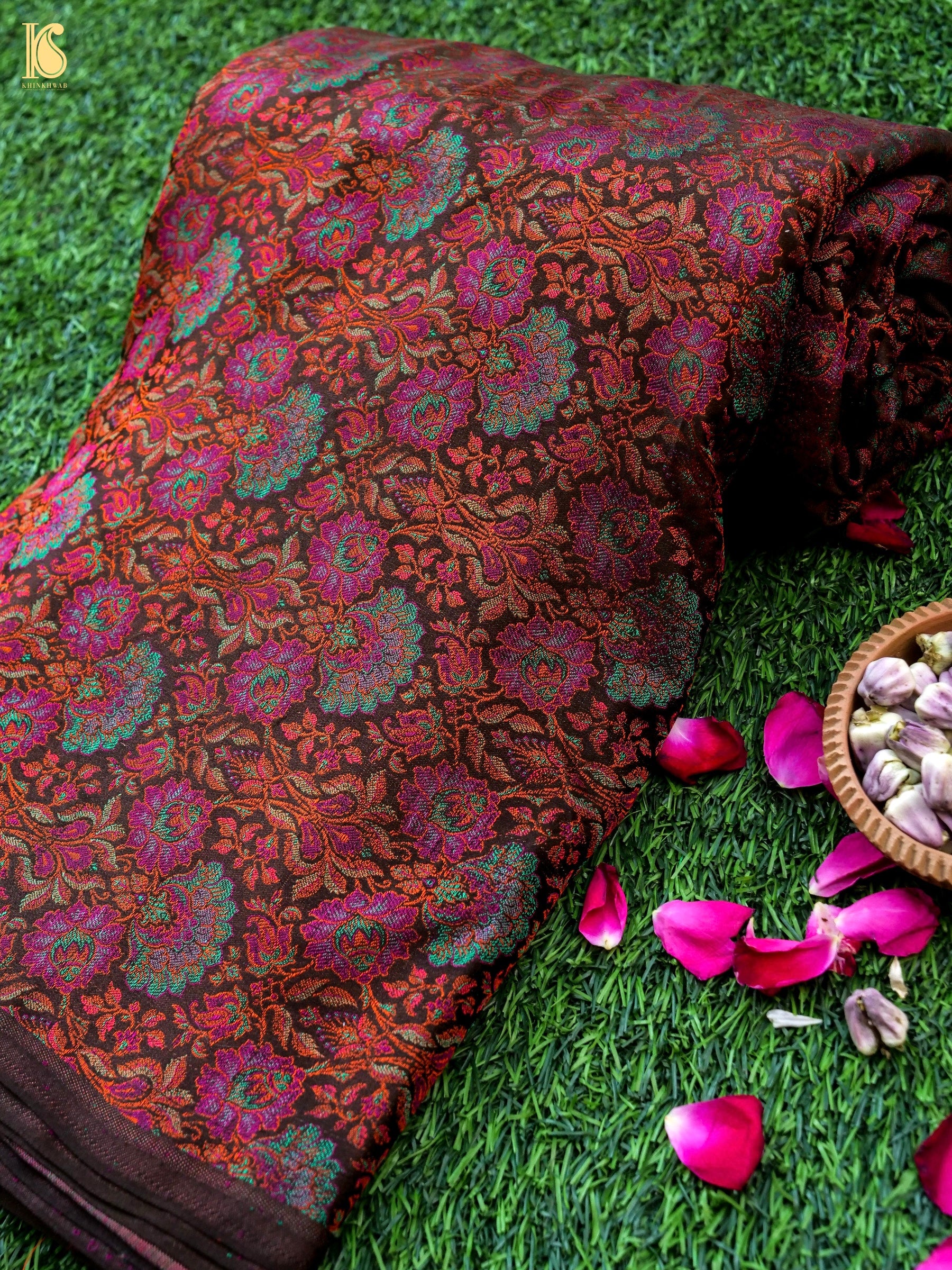 Handloom Banarasi Tanchoi Silk Kamal Fabric
