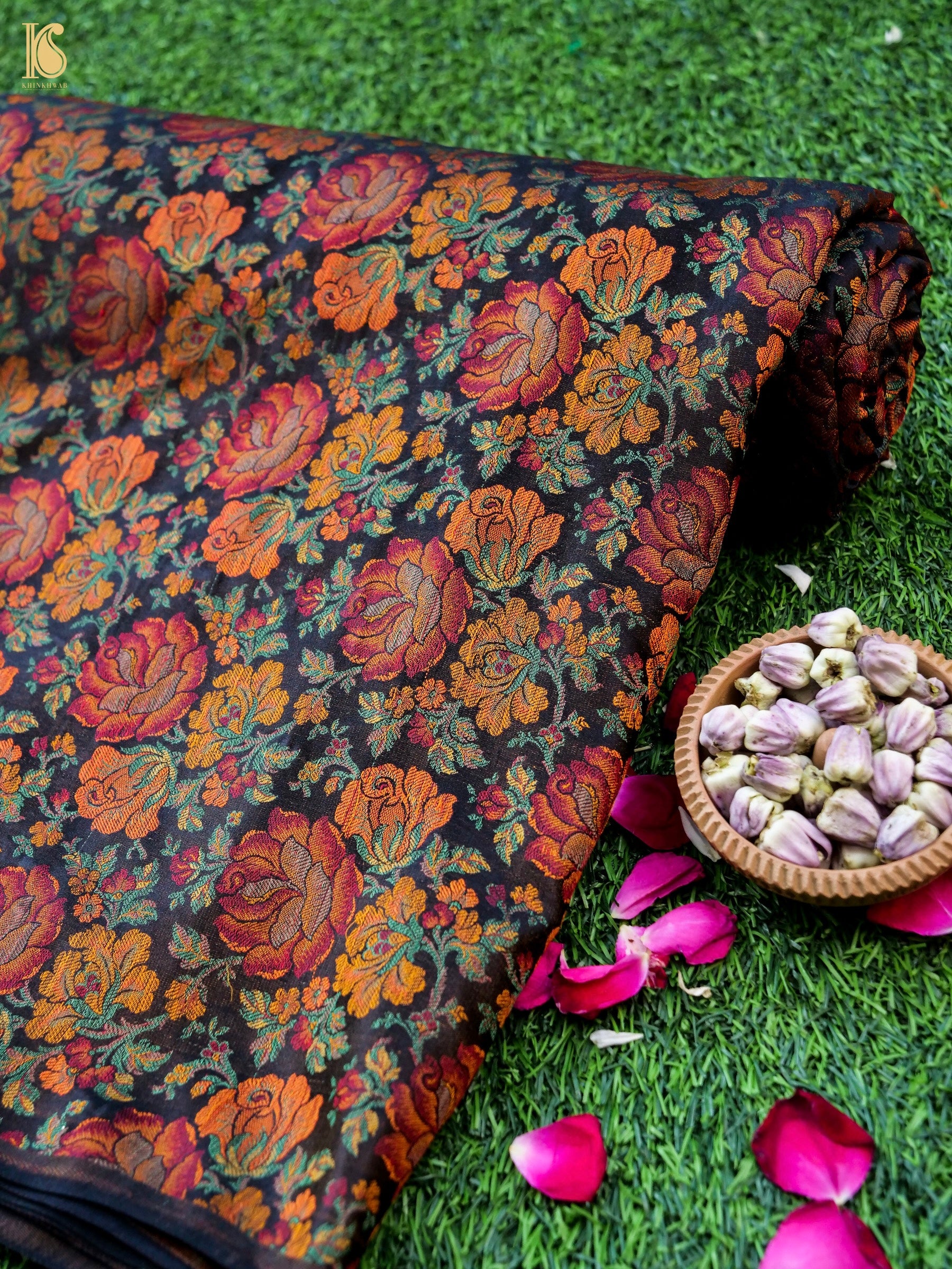 Handloom Banarasi Tanchoi Silk Rose Fabric