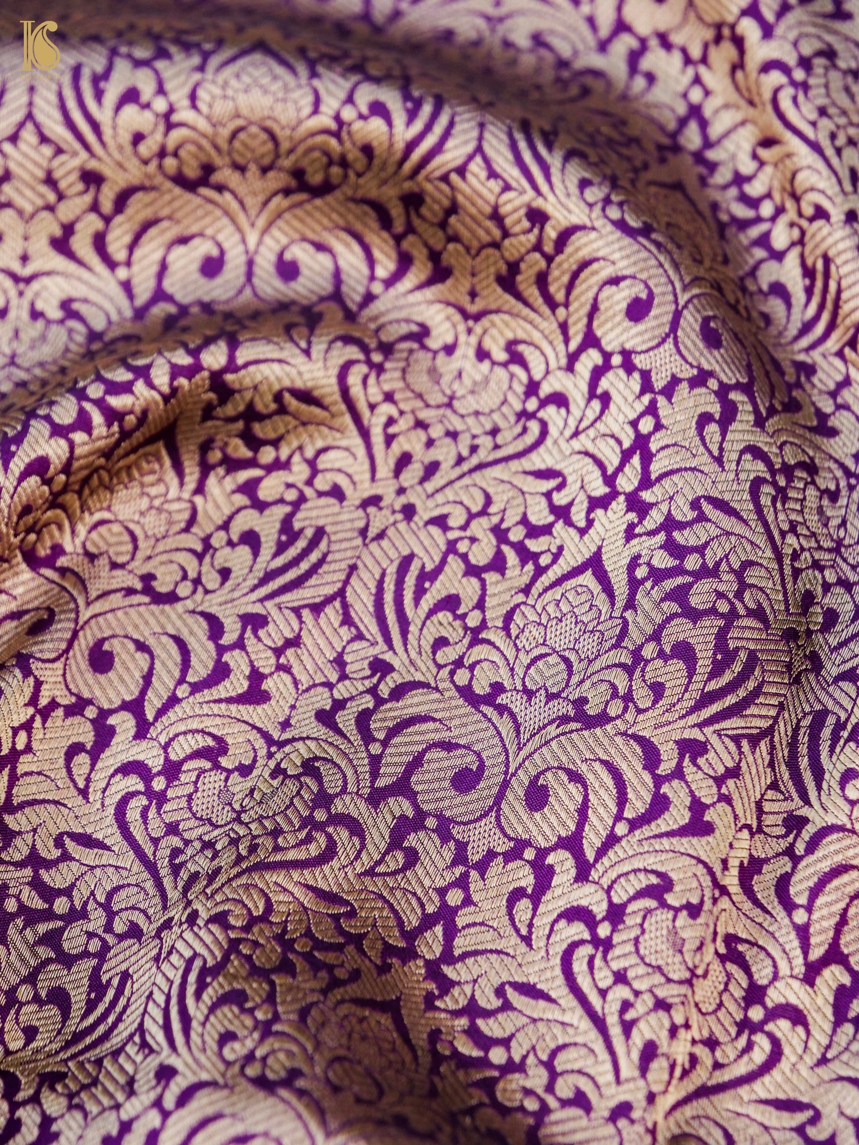 Handloom Banarasi Katan Silk Zari Tanchoi Saree