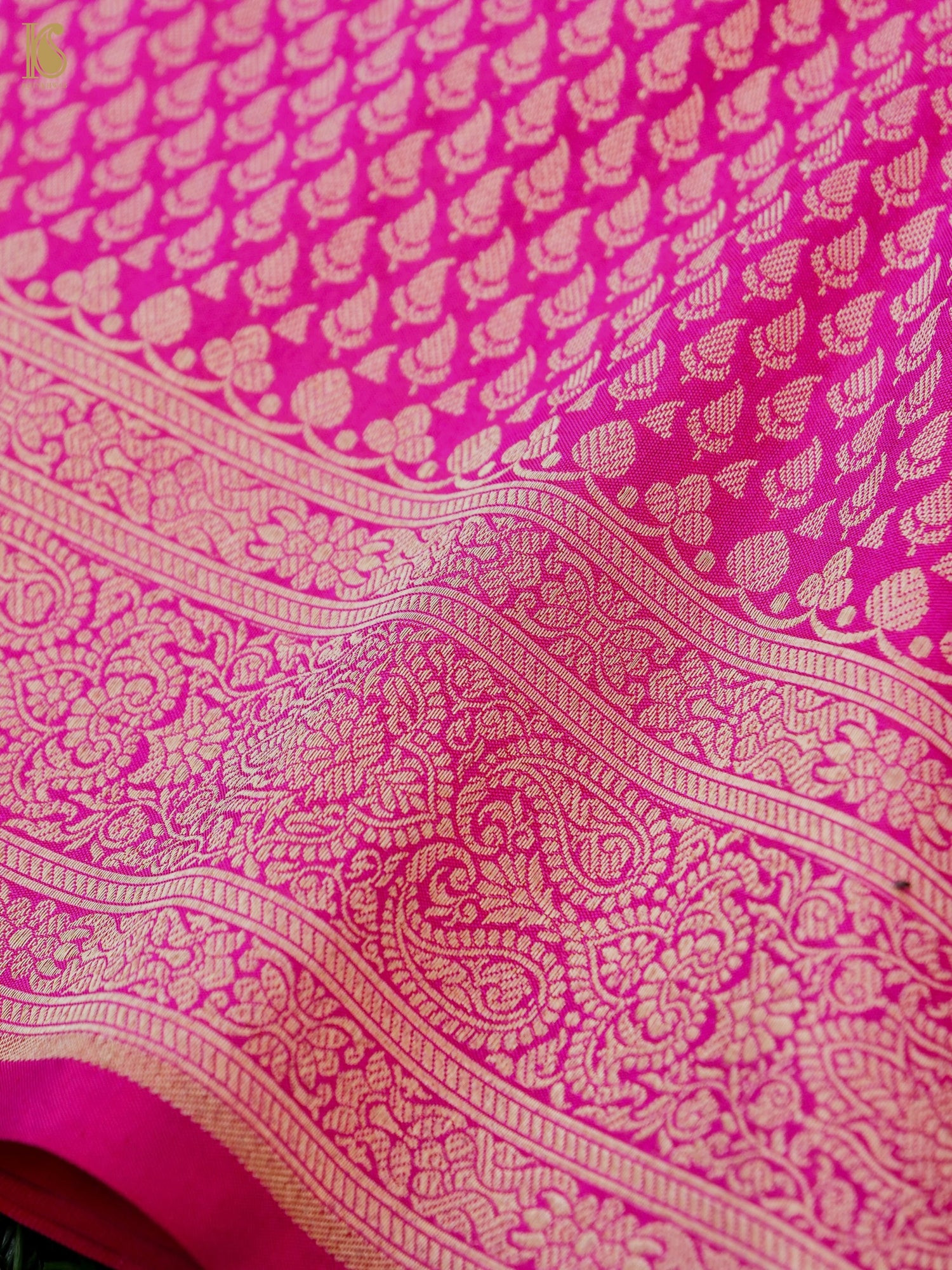 Handloom Banarasi Katan Silk Zari Tanchoi Saree