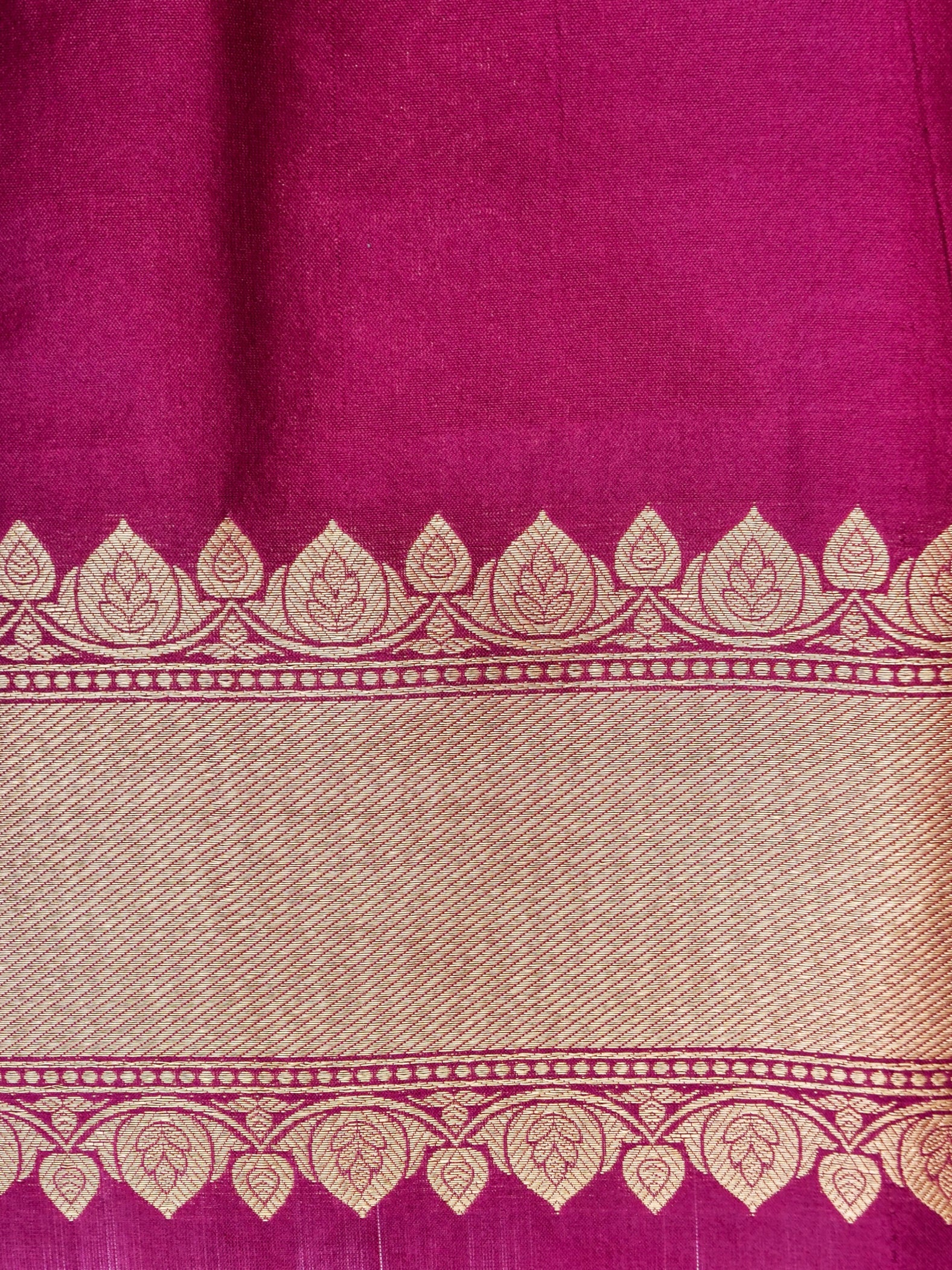 Handloom Banarasi Katan Silk Zari Tanchoi Saree
