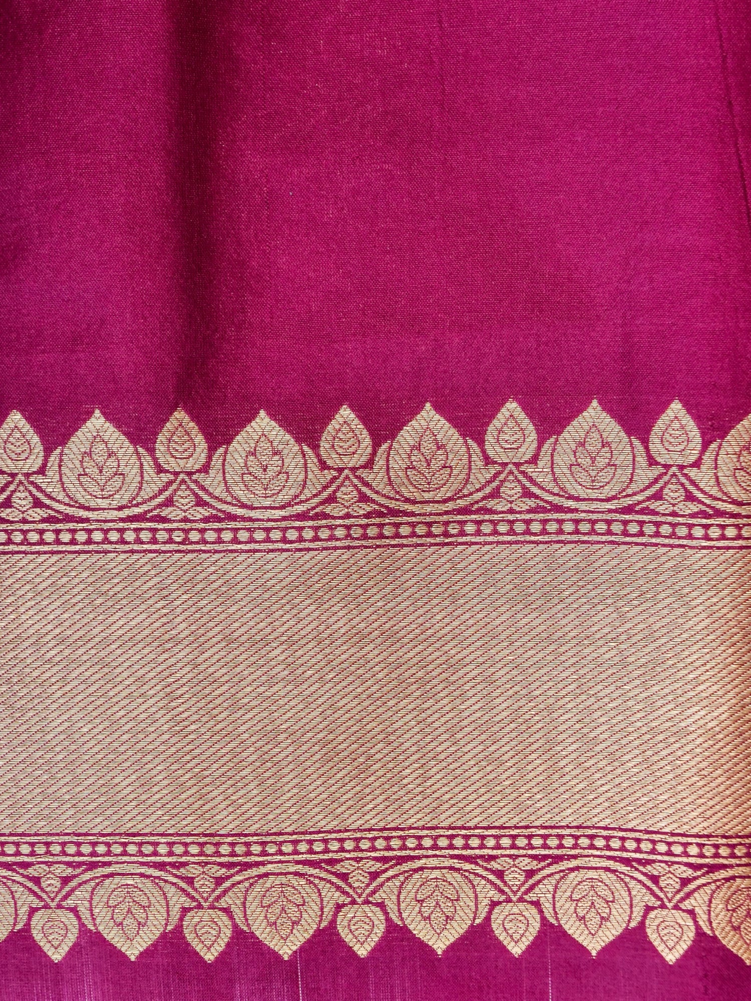 Handloom Banarasi Katan Silk Zari Tanchoi Saree