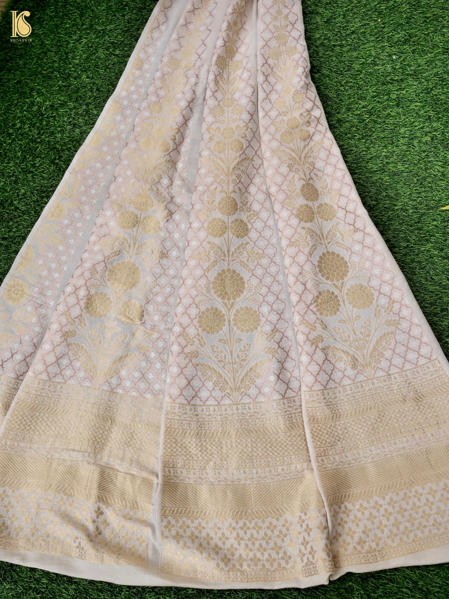 Georgette Kalidar Banarasi Dyeable Lehenga