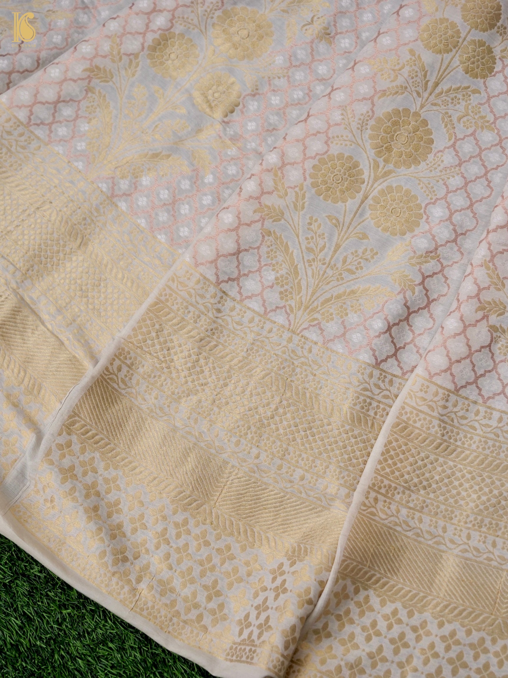 Georgette Kalidar Banarasi Dyeable Lehenga