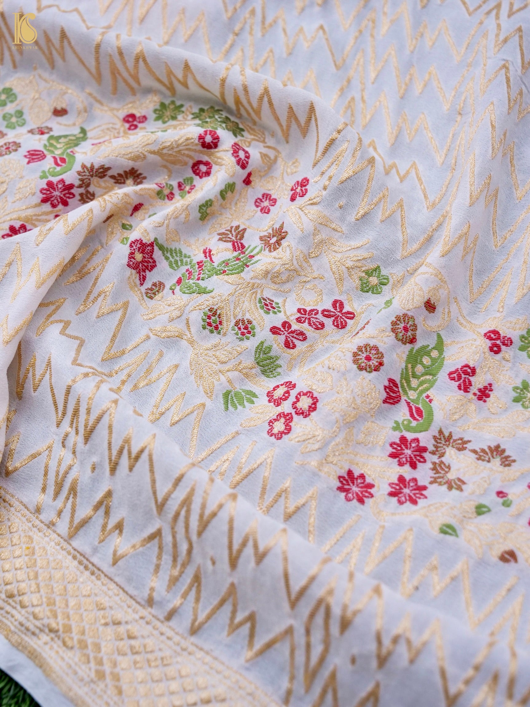 Georgette Kalidar Banarasi Dyeable Birds Lehenga