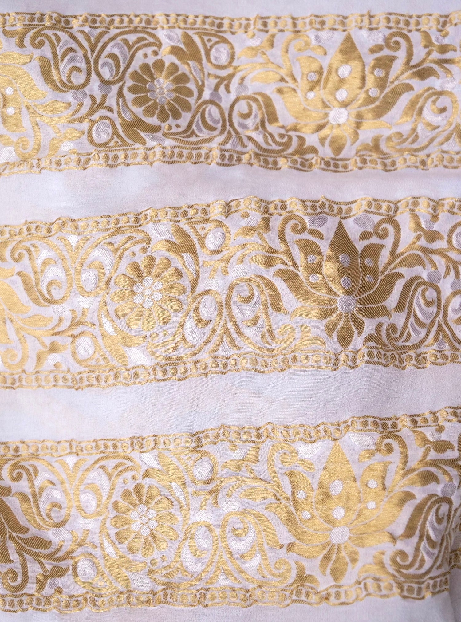 Georgette Kalidar Banarasi Dyeable Lehenga