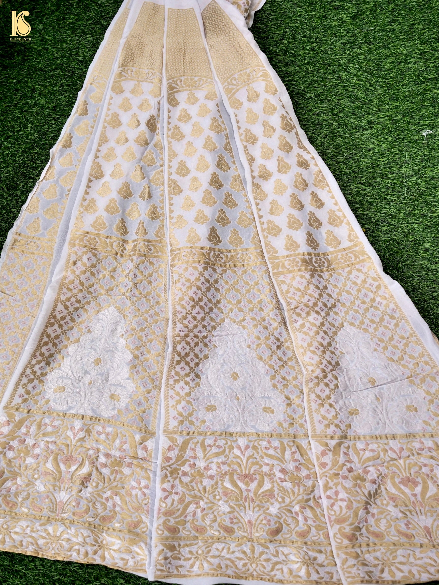 Georgette Kalidar Banarasi Dyeable Lehenga