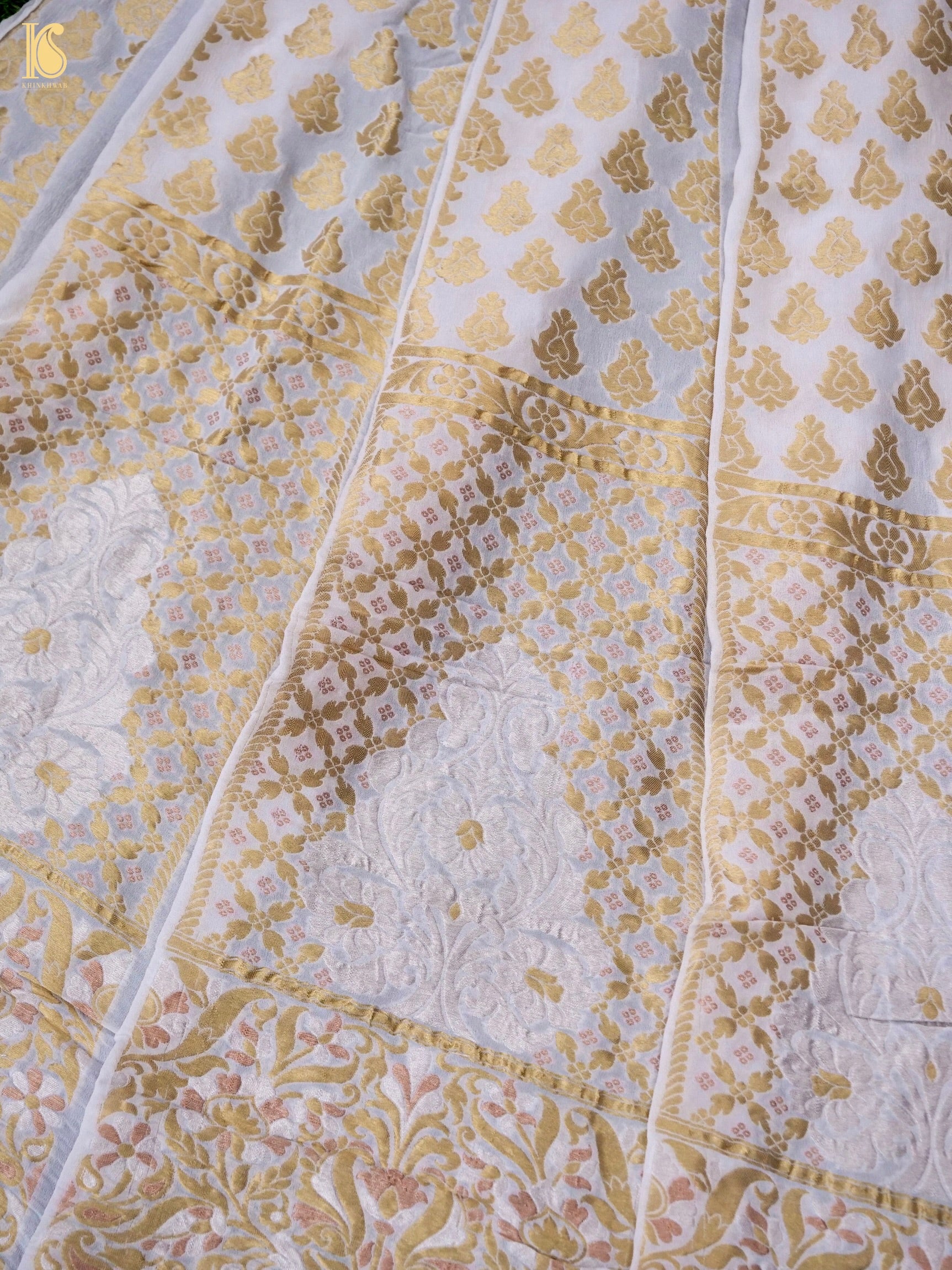 Georgette Kalidar Banarasi Dyeable Lehenga