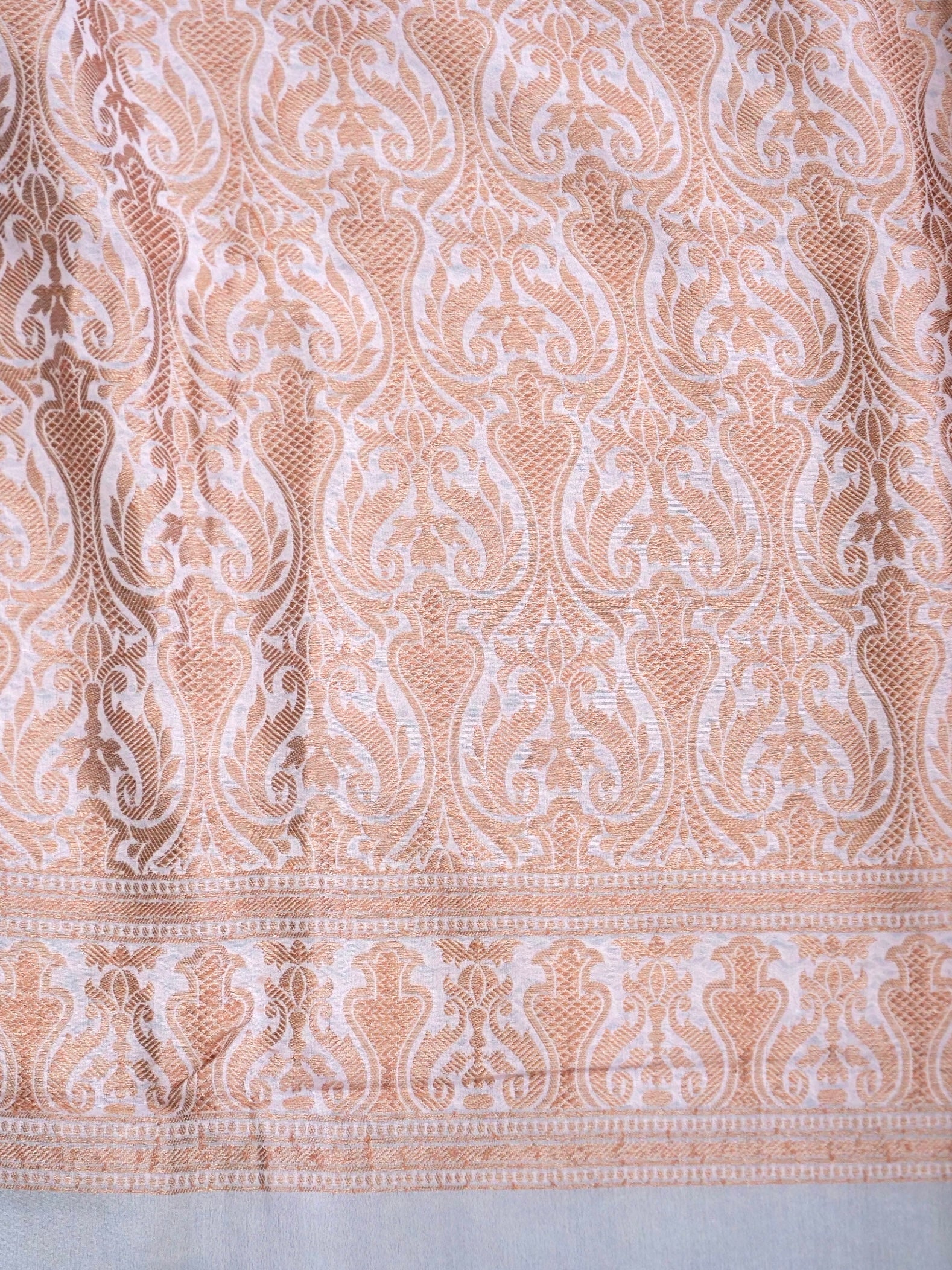 Georgette Kalidar Banarasi Dyeable Lehenga