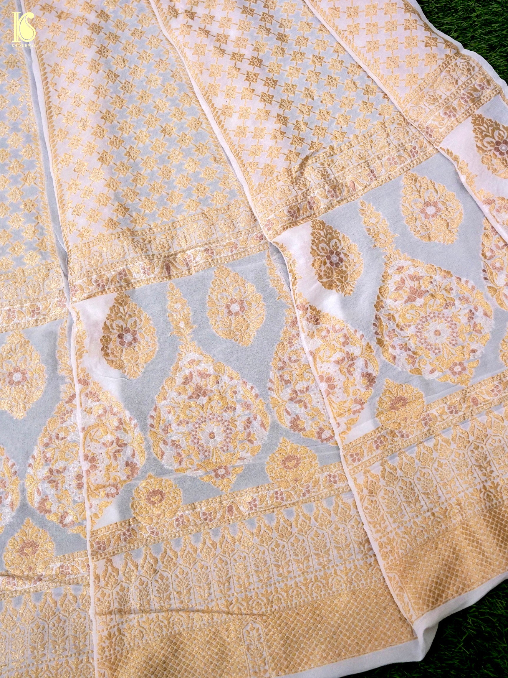 Georgette Kalidar Banarasi Dyeable Lehenga