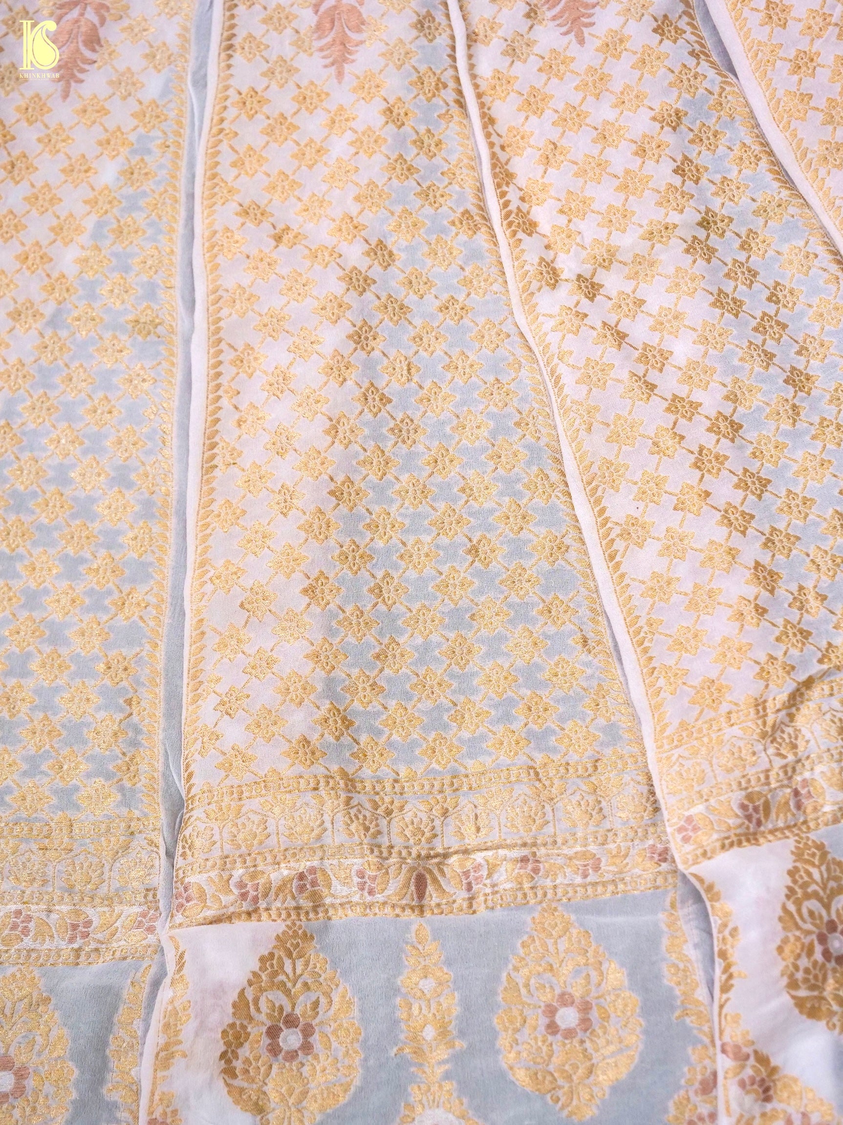 Georgette Kalidar Banarasi Dyeable Lehenga