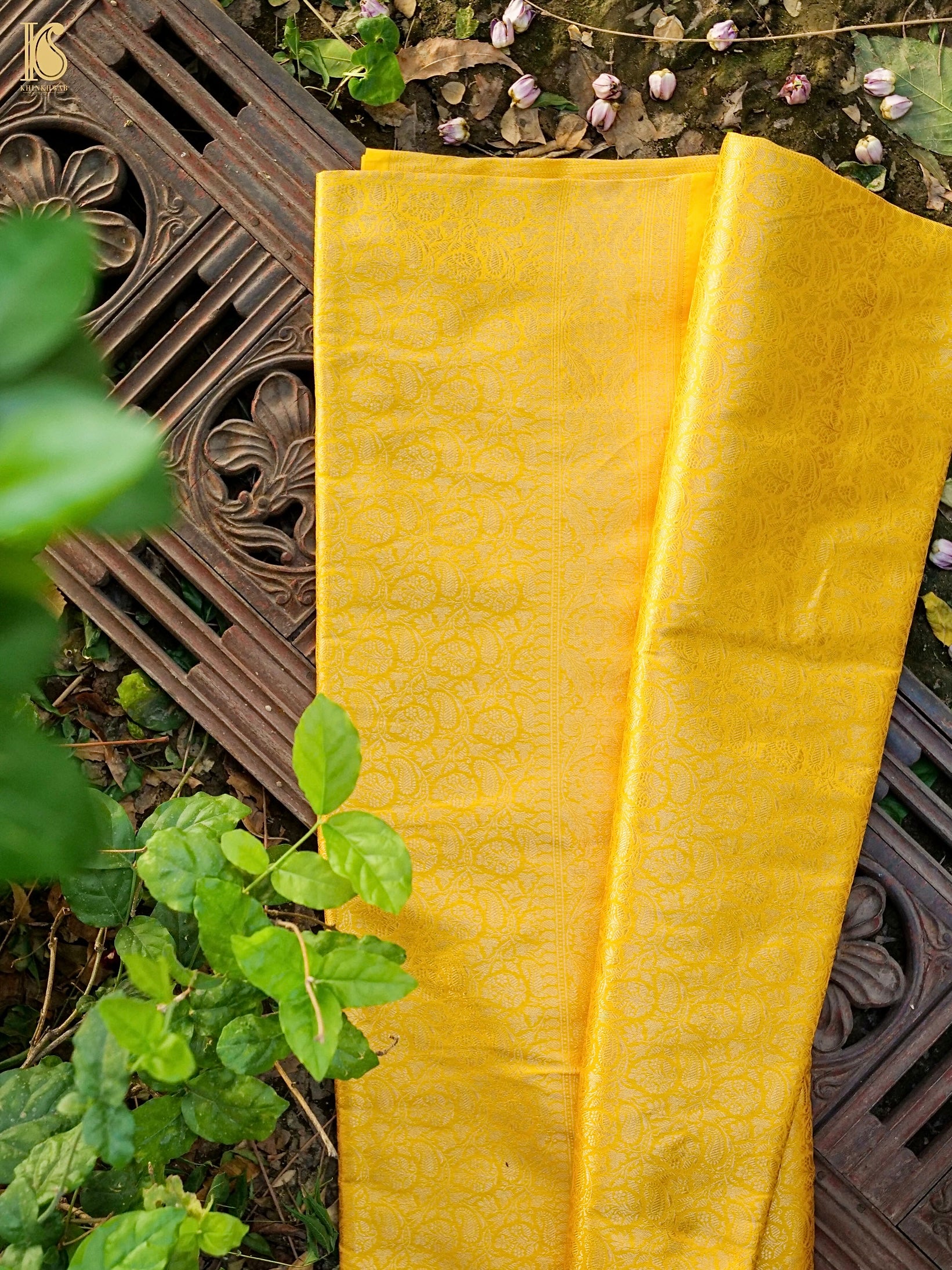 Handloom Banarasi Katan Silk Zari Tanchoi Saree