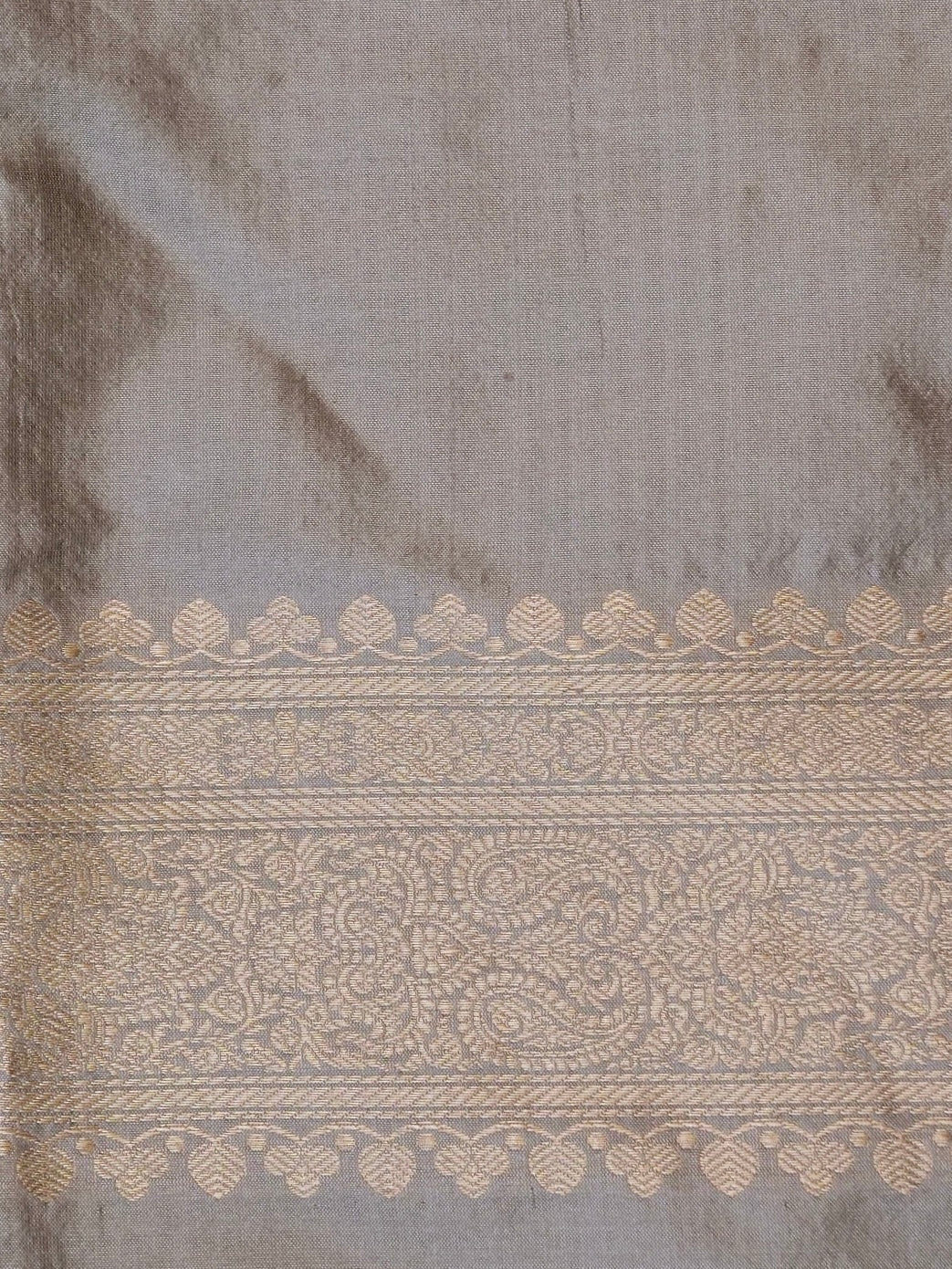 Handloom Banarasi Katan Silk Zari Tanchoi Saree