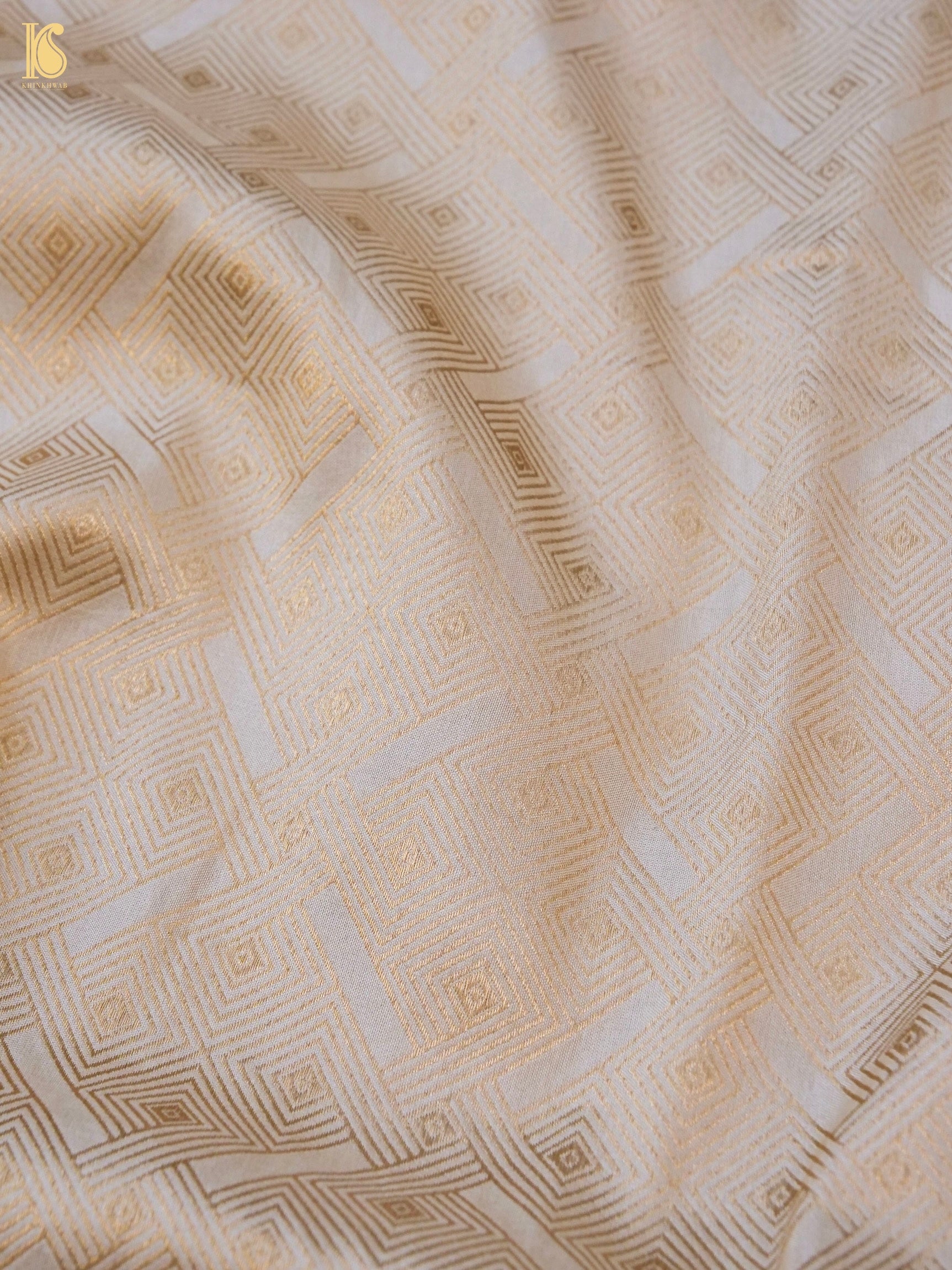 Handloom Banarasi Katan Silk Zari Tanchoi Saree