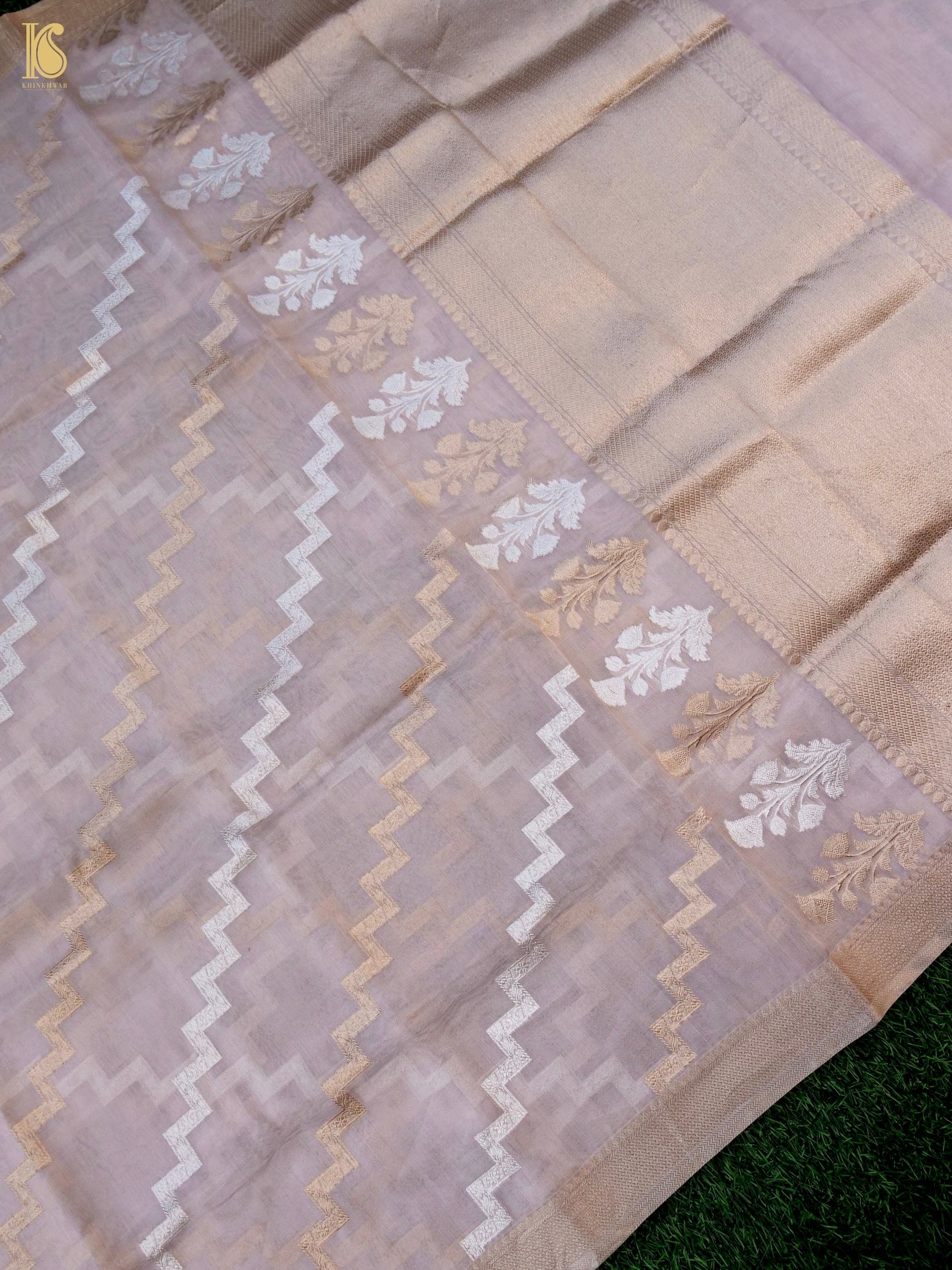 Handloom Banarasi Kora Tissue Dyeable Zigzag Saree