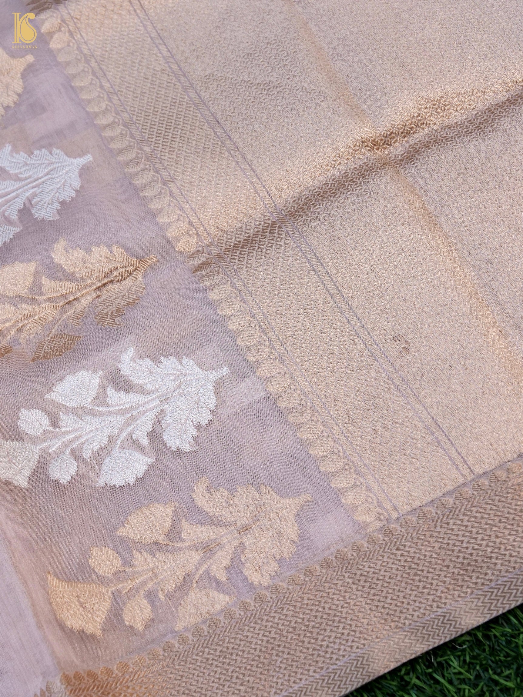 Handloom Banarasi Kora Tissue Dyeable Zigzag Saree