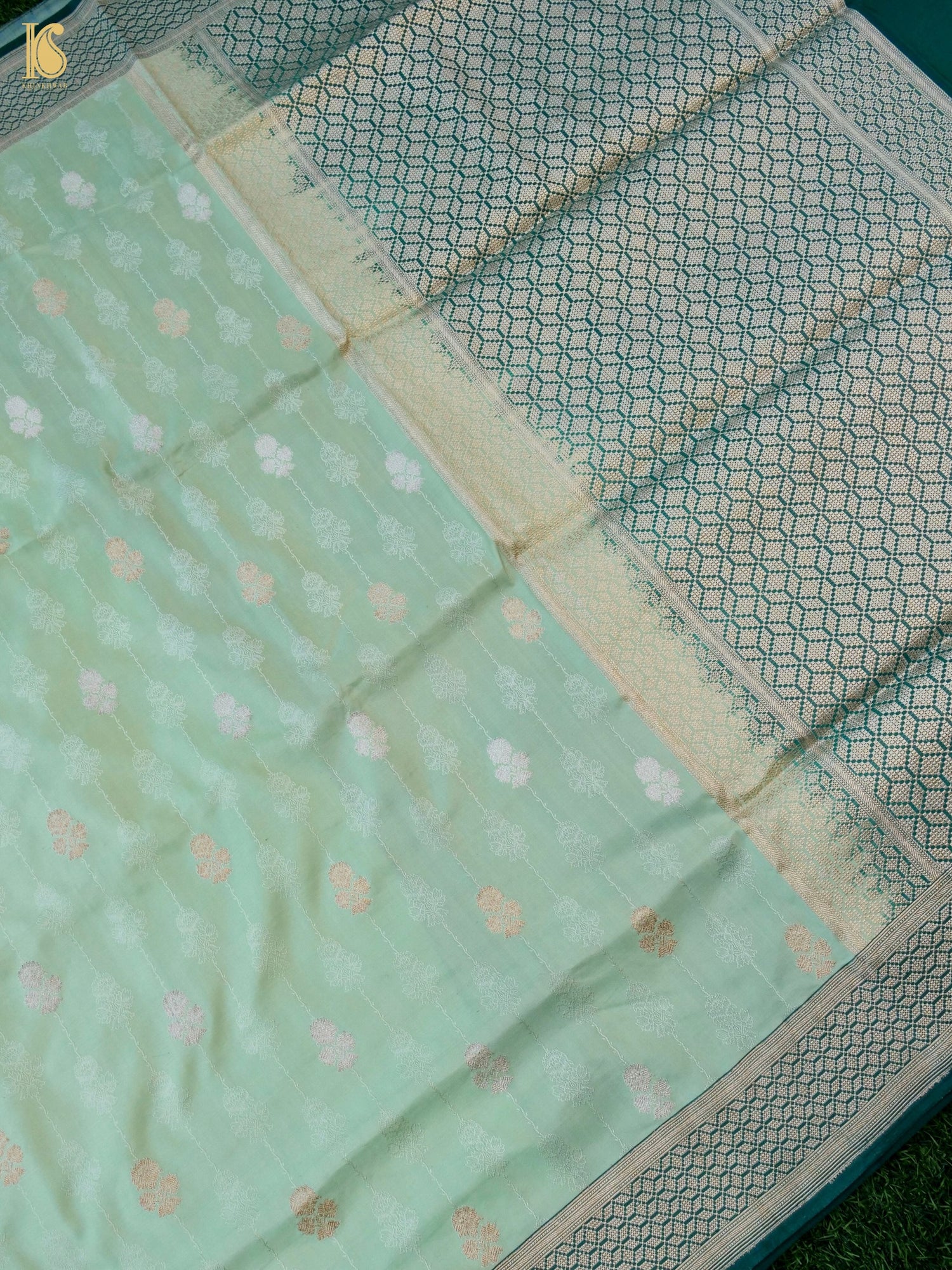 Handloom Banarasi Mashru Silk Tanchoi Kadwa Saree